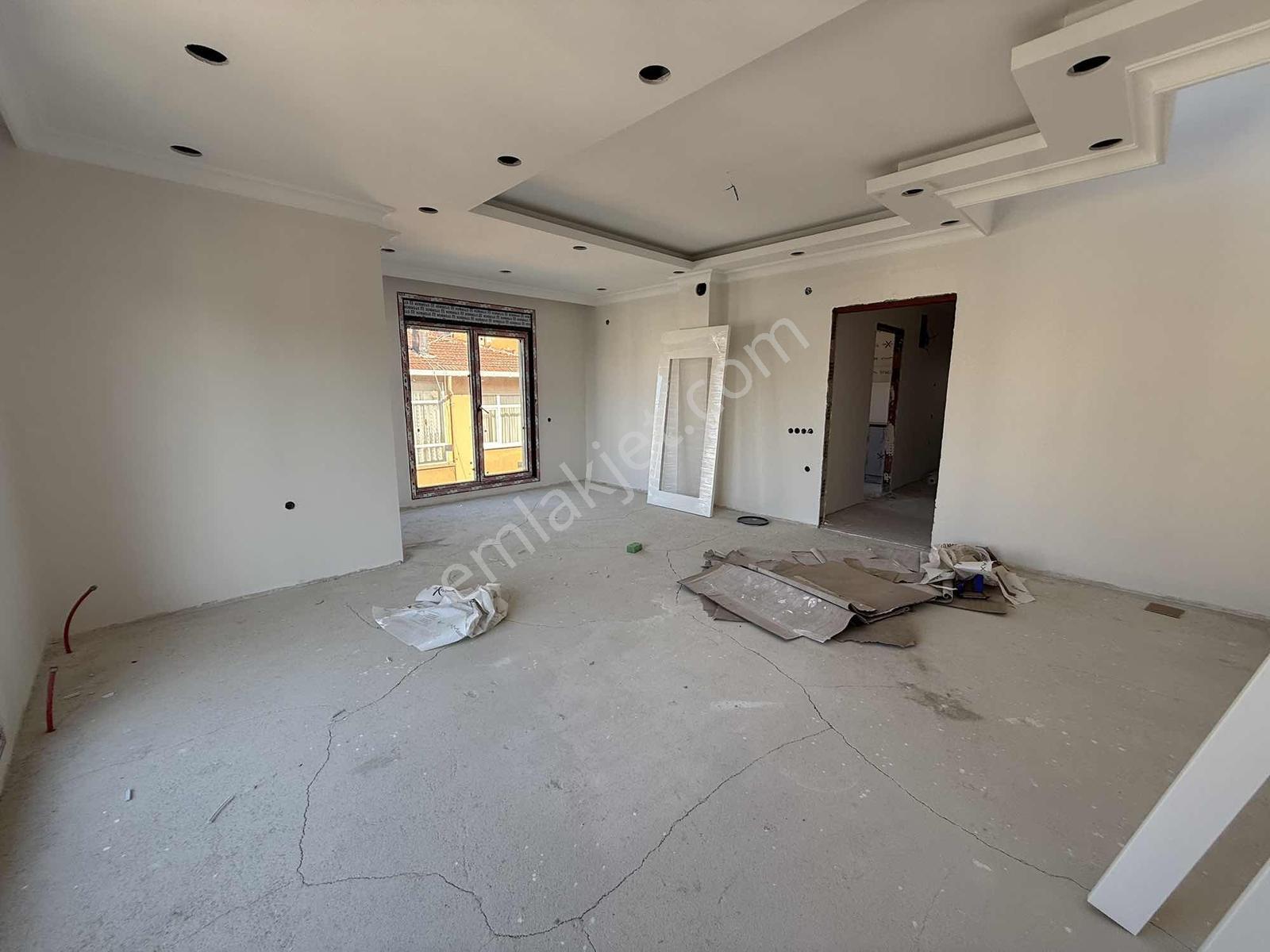 Bahçelievler'de Sıfır Binada 250 M² Net 5+2 Çift Teraslı Dubleks - Görsel 17