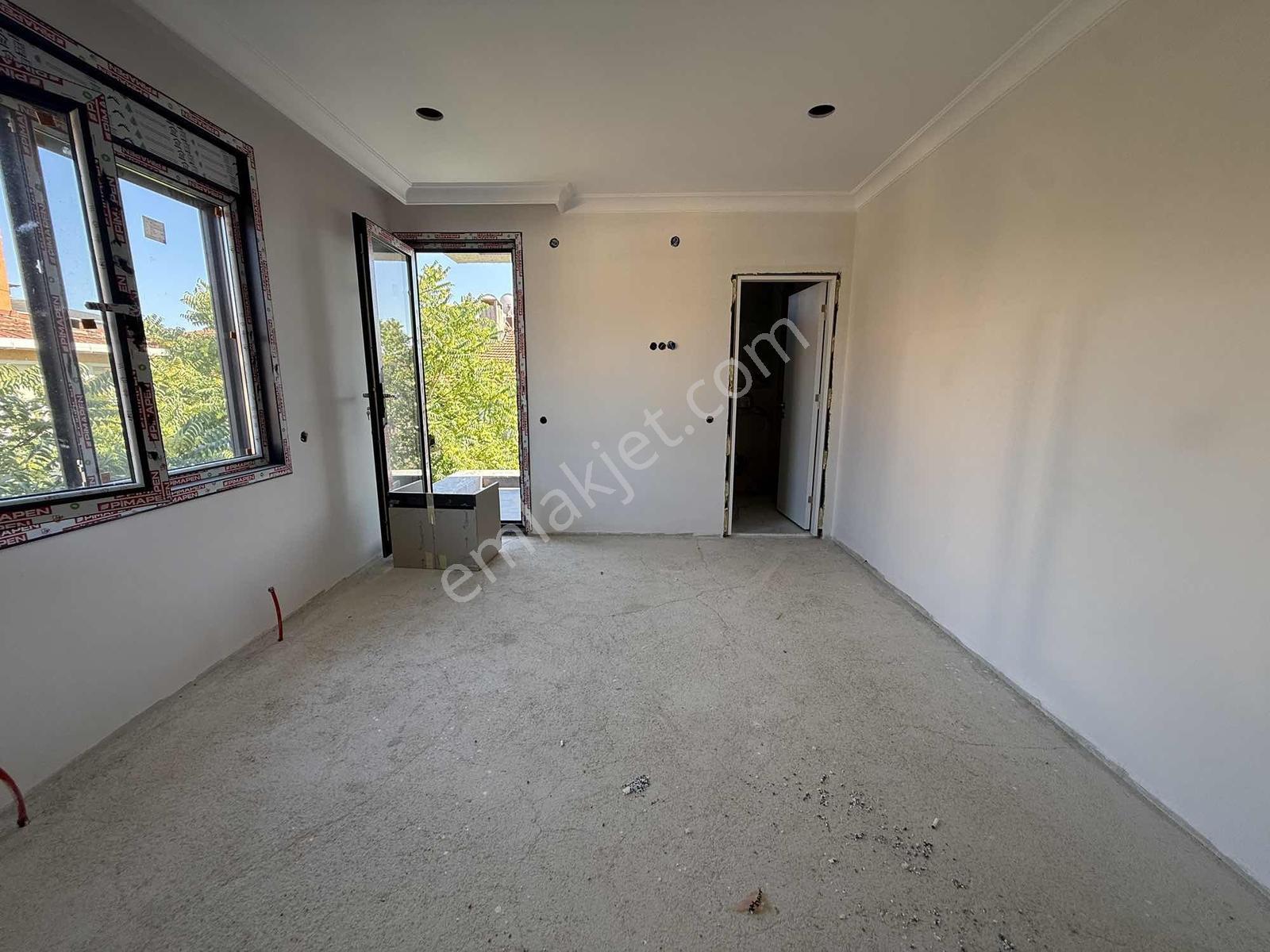 Bahçelievler'de Sıfır Binada 250 M² Net 5+2 Çift Teraslı Dubleks - Görsel 30