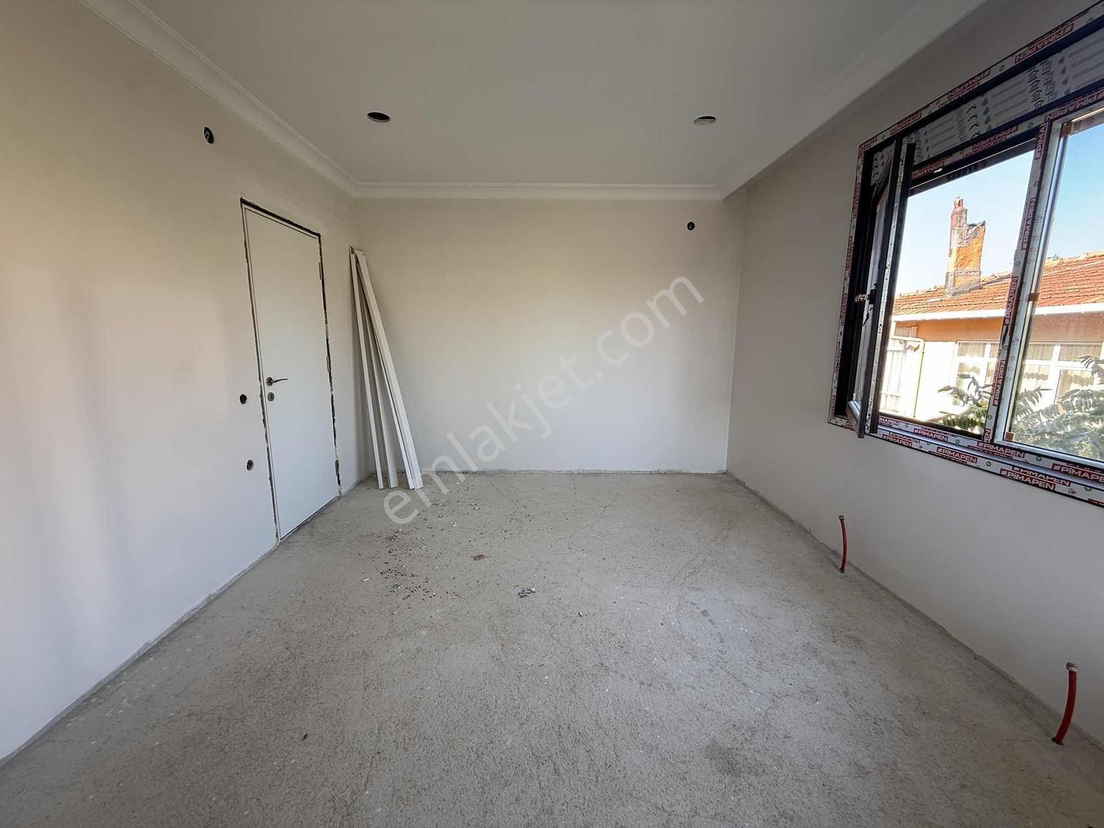 Bahçelievler'de Sıfır Binada 250 M² Net 5+2 Çift Teraslı Dubleks - Görsel 21
