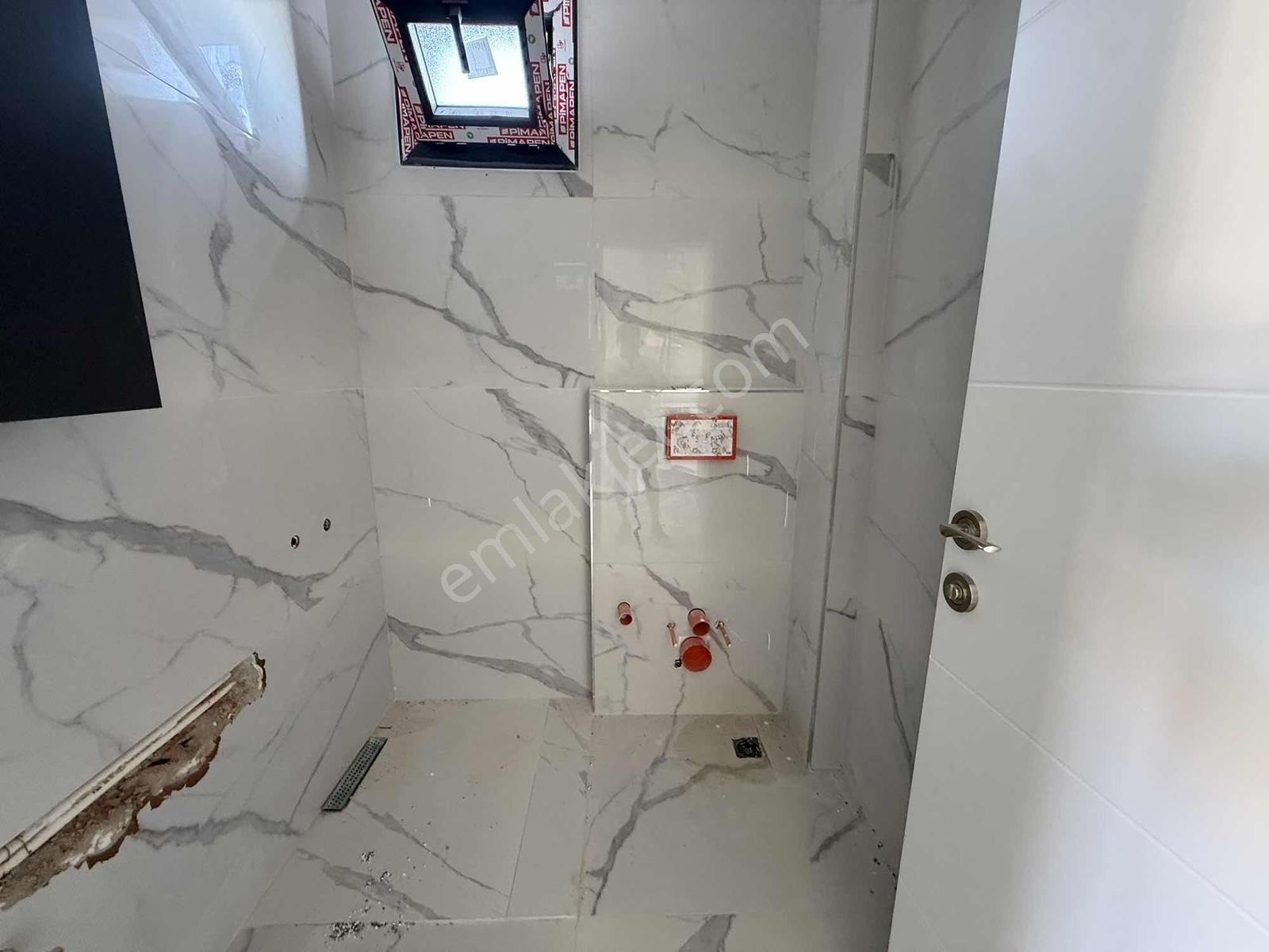 Bahçelievler'de Sıfır Binada 250 M² Net 5+2 Çift Teraslı Dubleks - Görsel 31