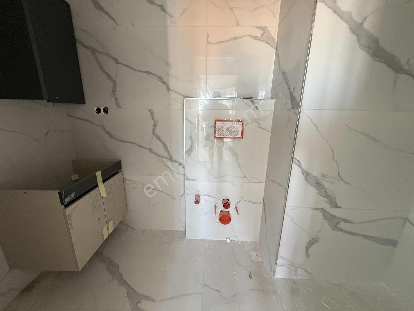 Bahçelievler'de Sıfır Binada 250 M² Net 5+2 Çift Teraslı Dubleks - Görsel 14