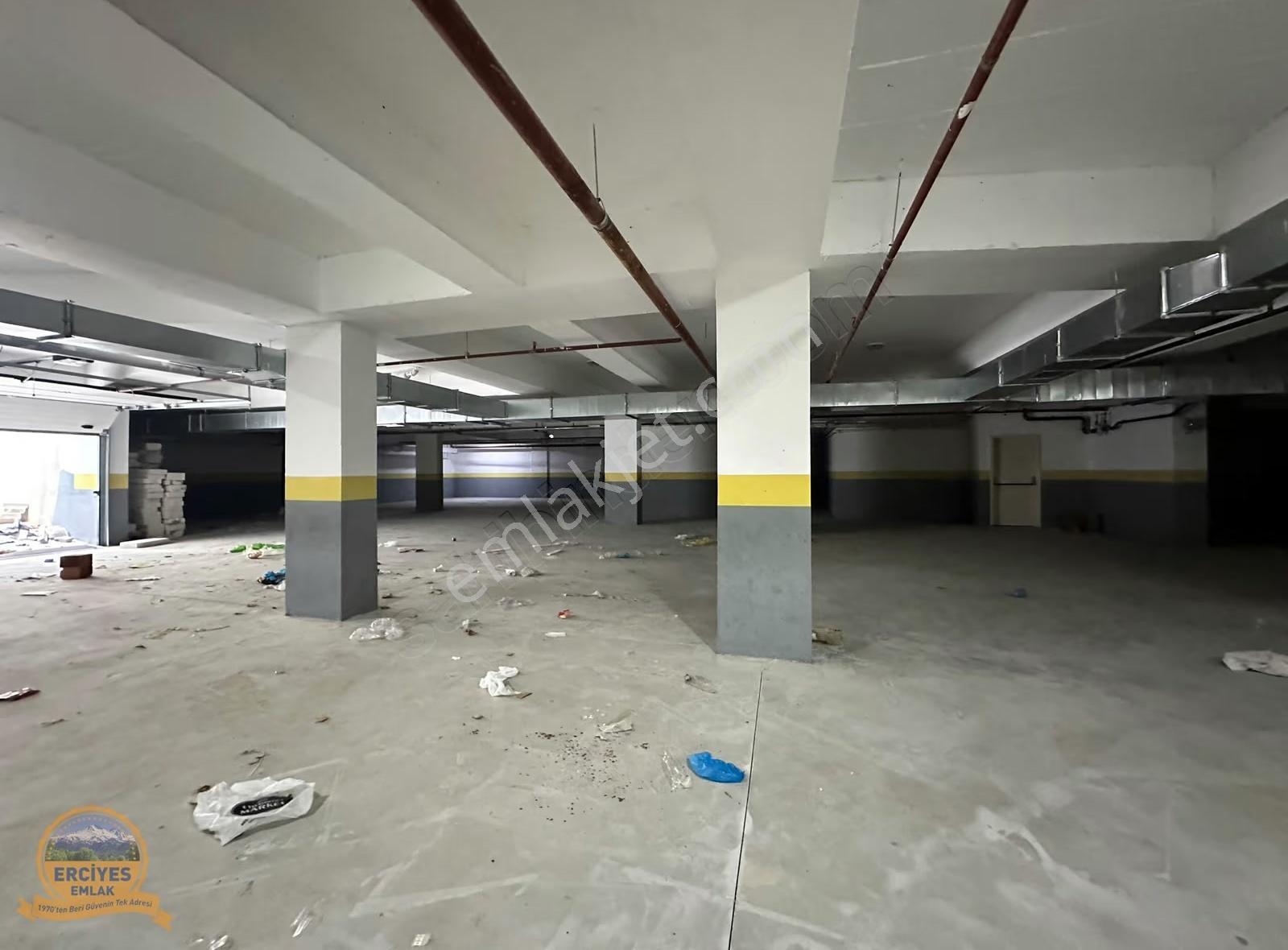 Erciyes'den Göztepe'de Yeni Binada 2+1 Kombili 95 M² Ara Kat - Görsel 10