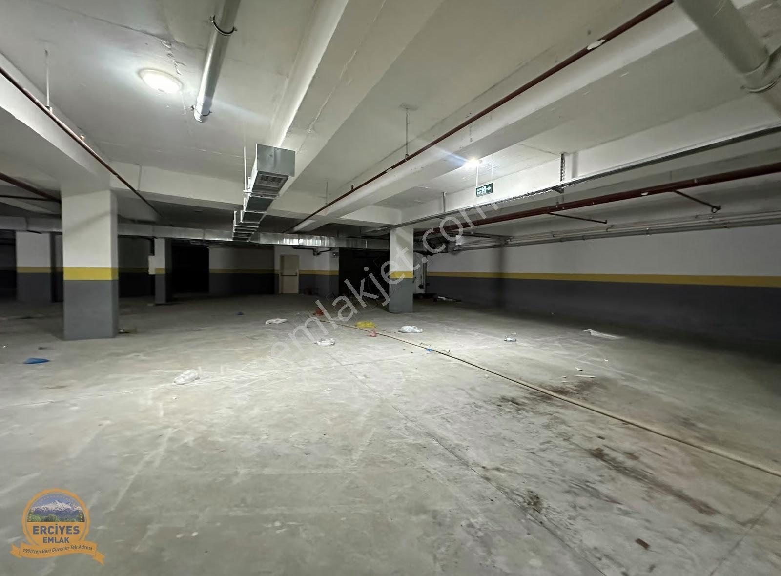 Erciyes'den Göztepe'de Yeni Binada 2+1 Kombili 95 M² Ara Kat - Görsel 8