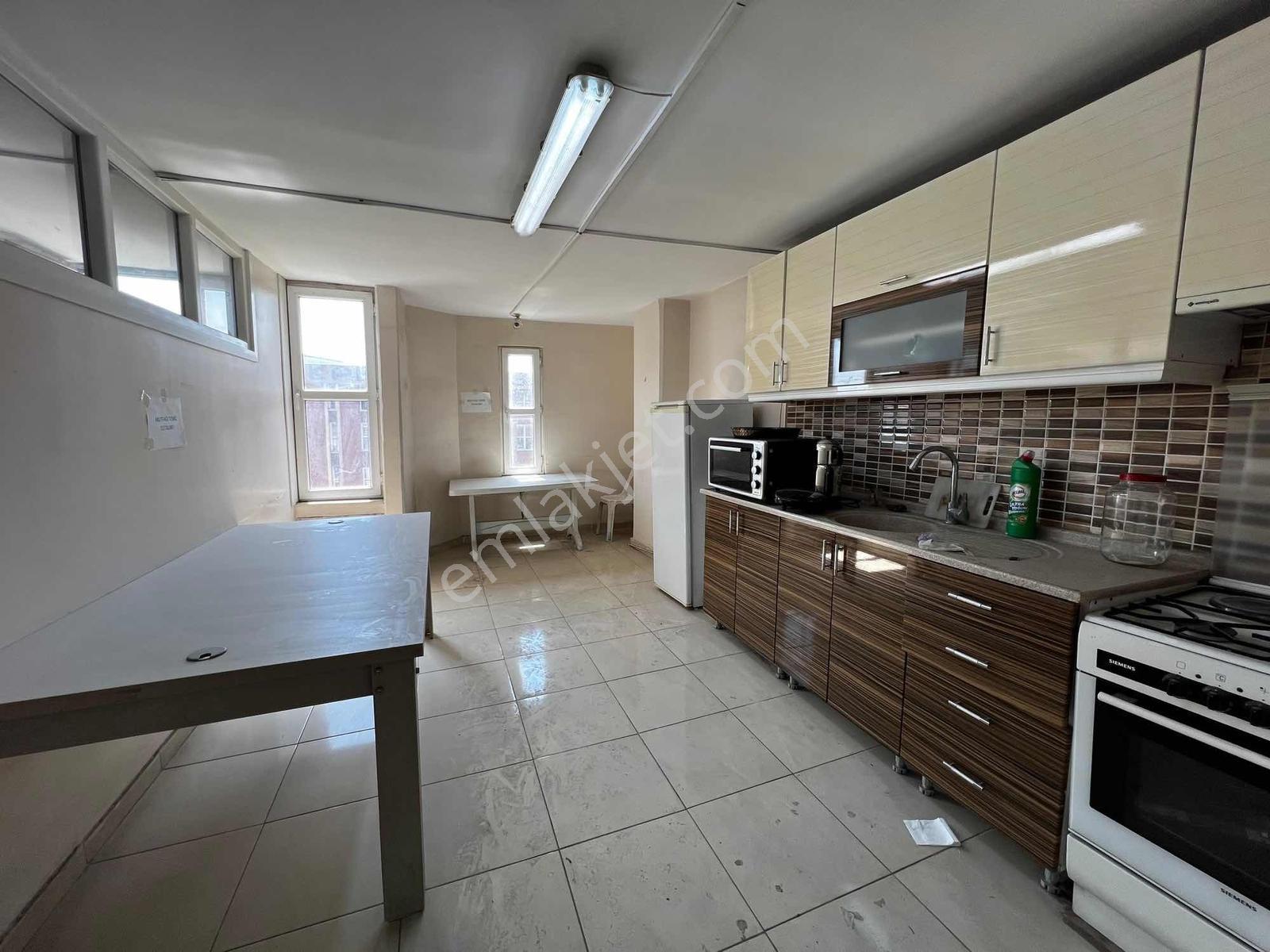Aykosan Sanayi Sitesinde Toplam 1200m2 Satılık Dükkan - Görsel 5