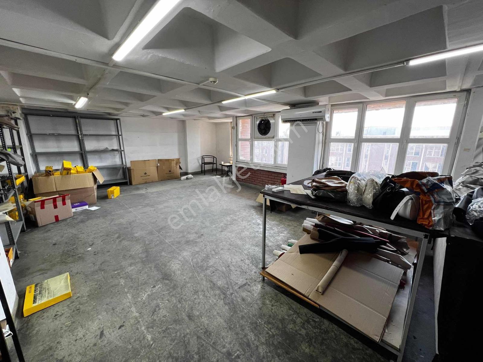Aykosan Sanayi Sitesinde Toplam 1200m2 Satılık Dükkan - Görsel 24