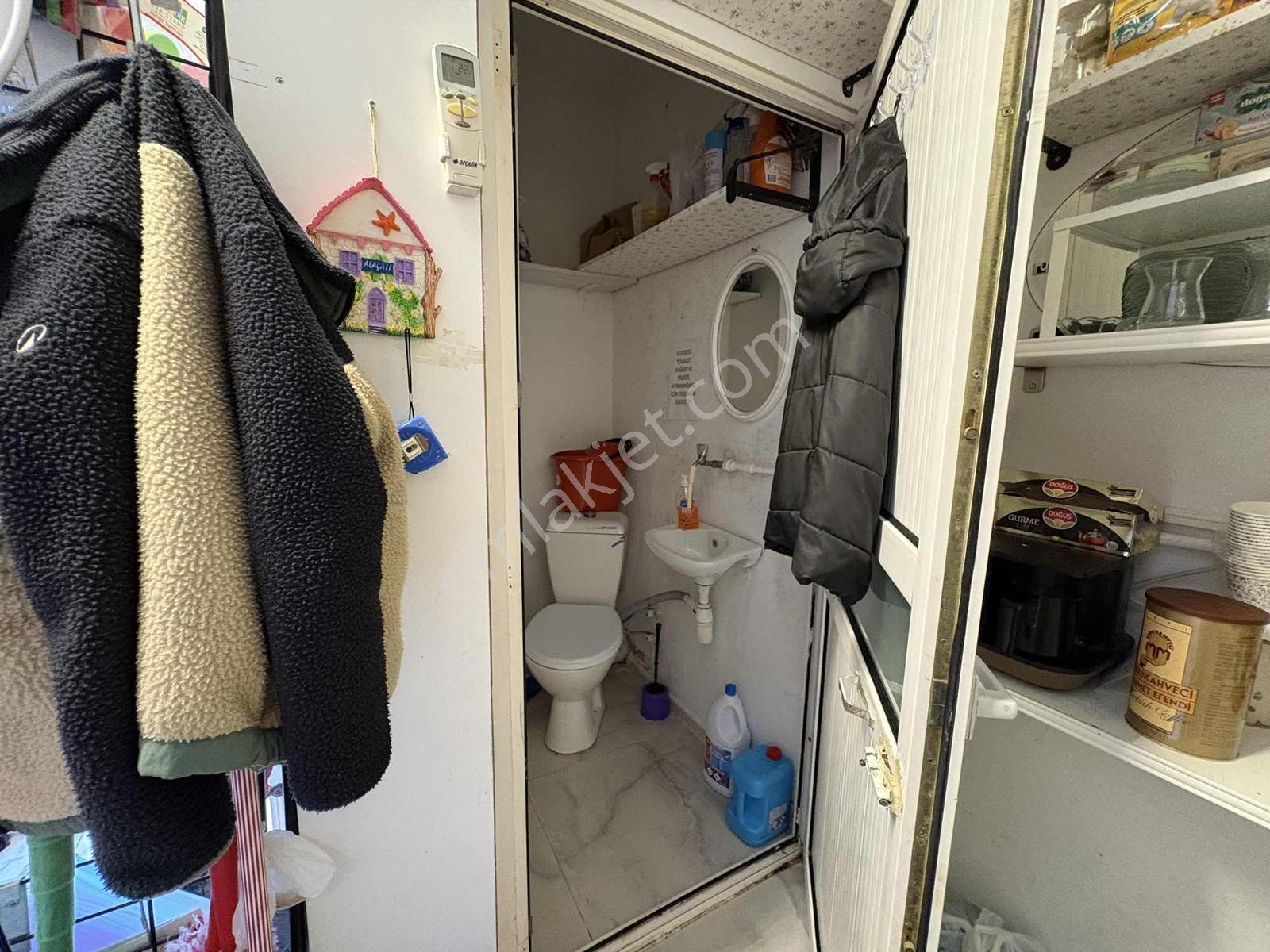 Salacak'da 3. Selim İlkokul Karşısı 30m² Satılık Dükkan - Görsel 4