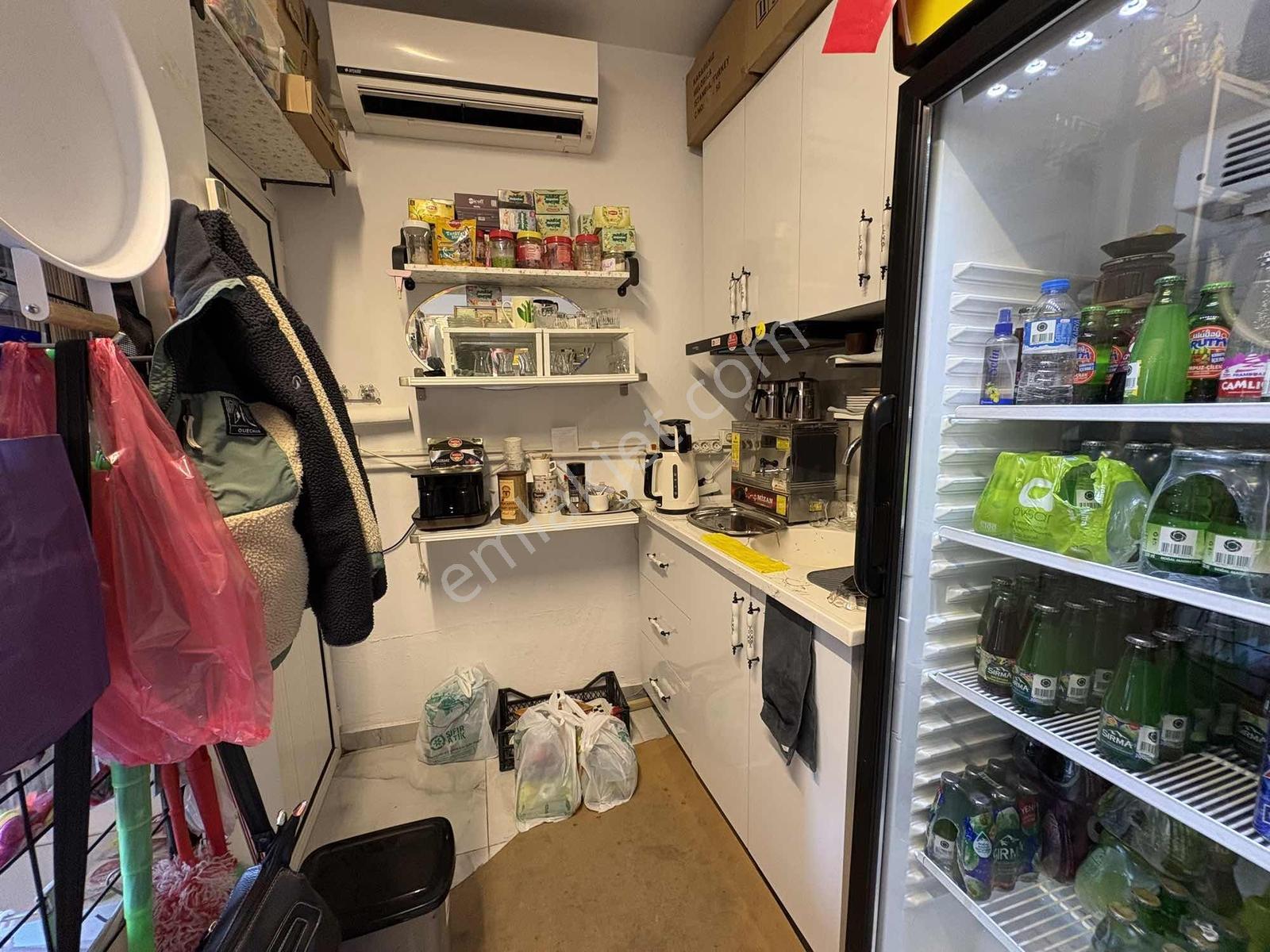 Salacak'da 3. Selim İlkokul Karşısı 30m² Satılık Dükkan - Görsel 17