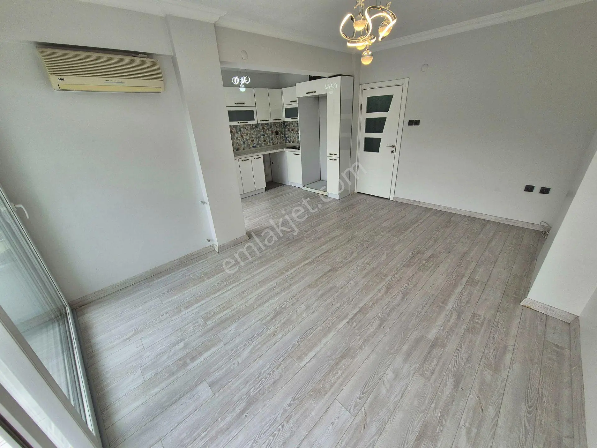 Aktif'ten Akçay Merkez'de Satılık Manzaralı Arakat Full Yapılı Ferah 2+1daire - Görsel 5