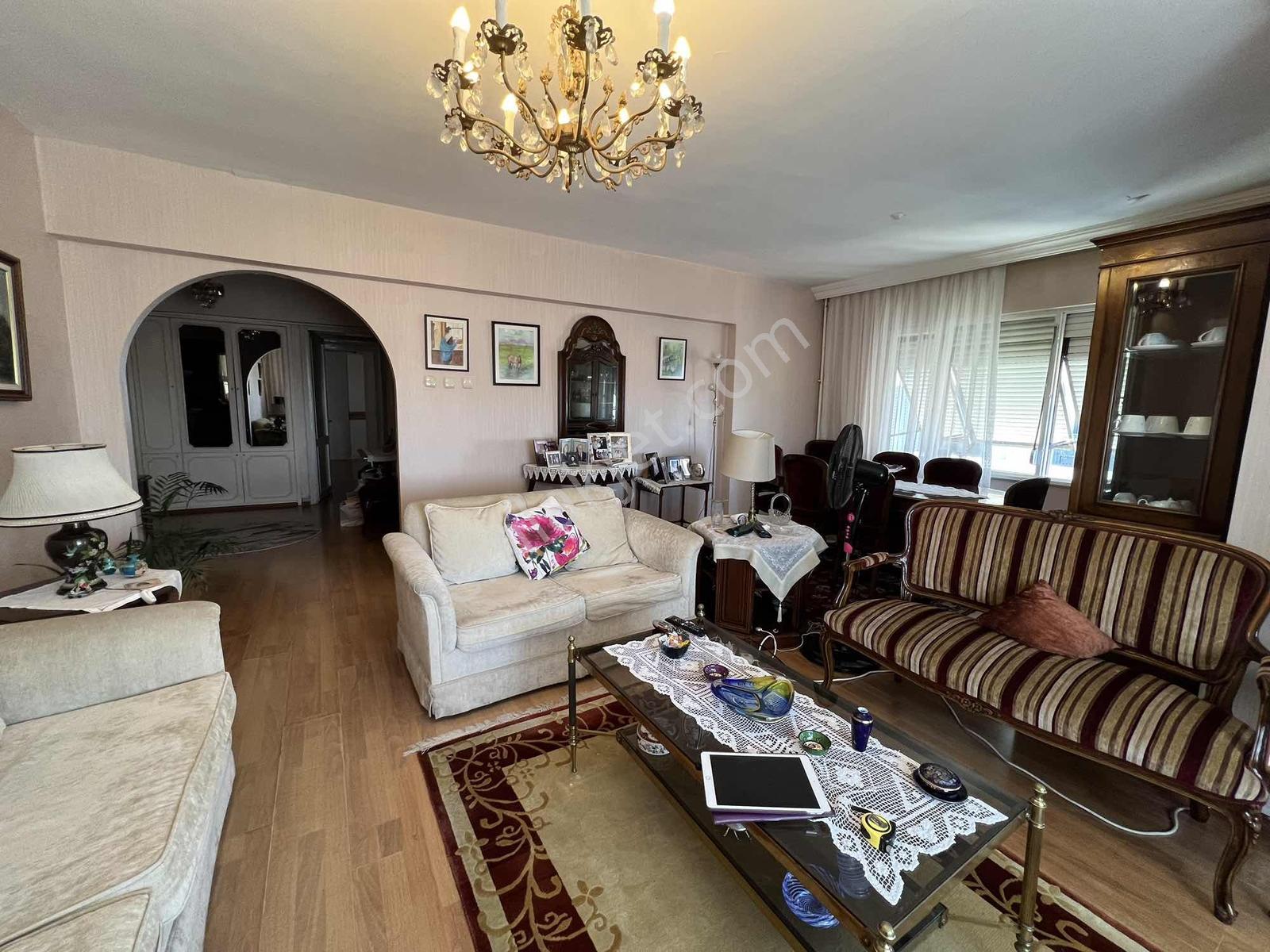 Oben'den Deniz Manzaralı Caddeye Ve Marmaraya Yakın 3+1 110m²net - Görsel 7