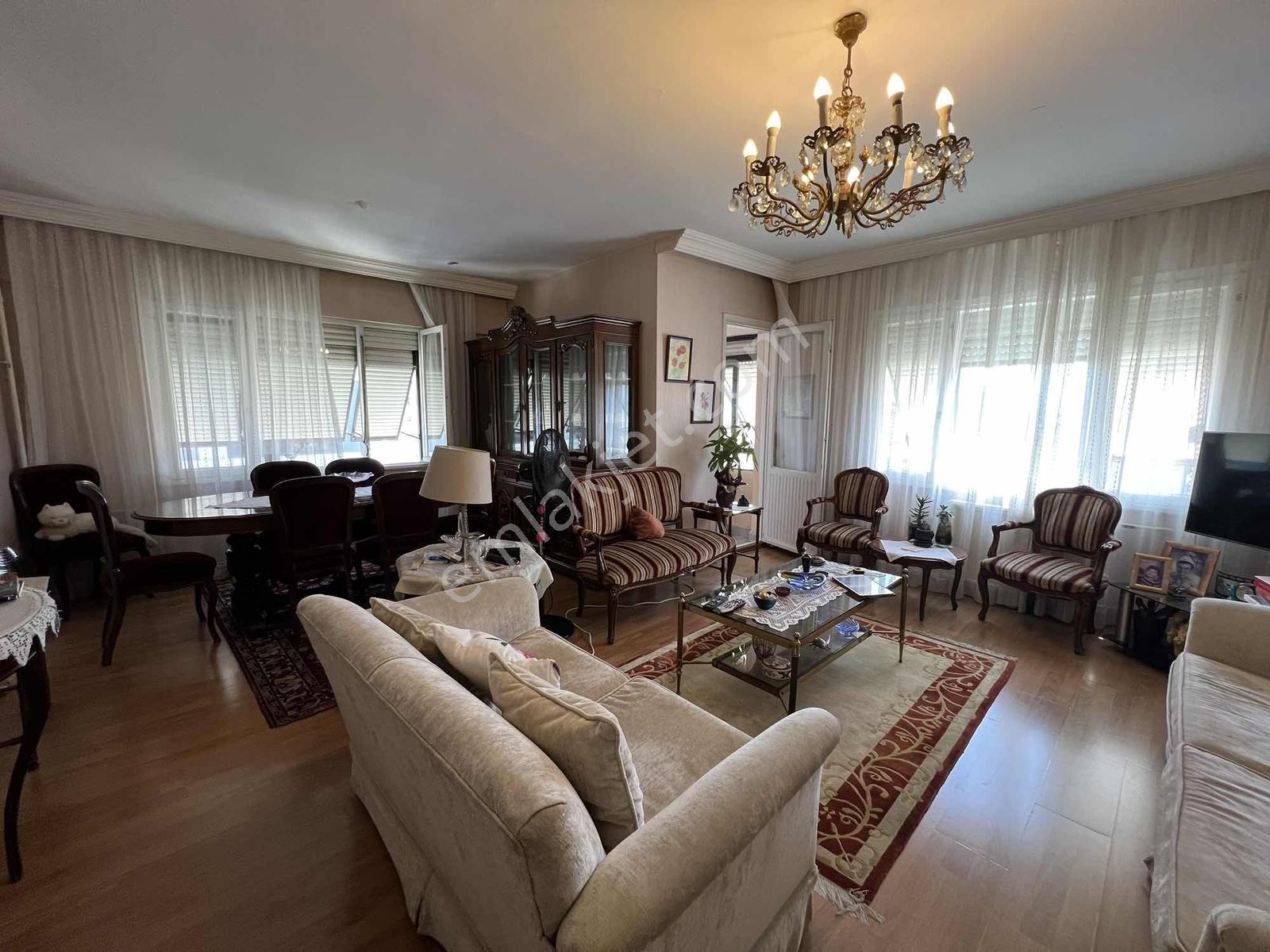 Oben'den Deniz Manzaralı Caddeye Ve Marmaraya Yakın 3+1 110m²net - Görsel 4