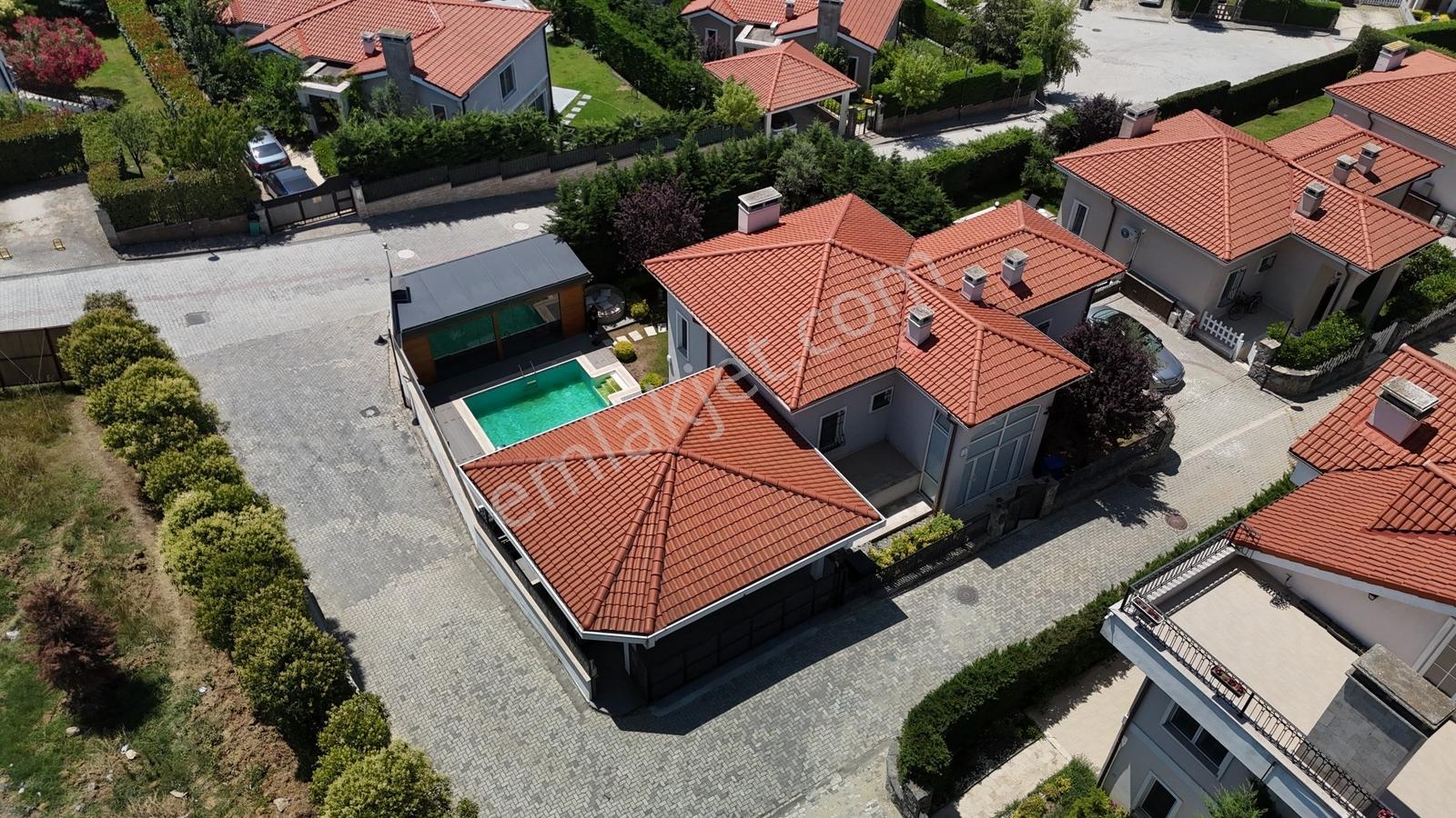 Arnavutköy Neo Gölpark İstanbul Kiralık 5+1 Havuzlu Villa - Görsel 16