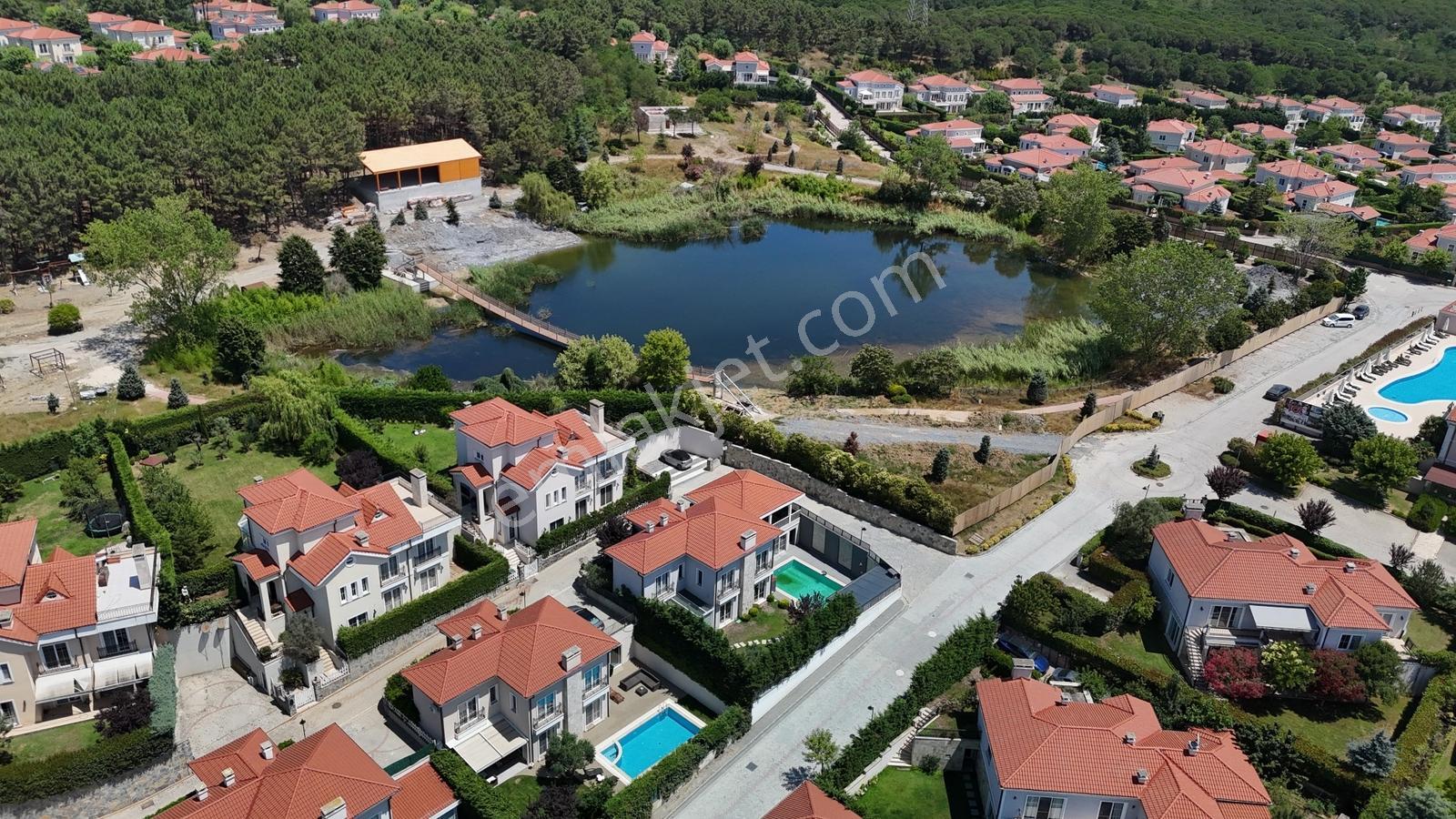 Arnavutköy Neo Gölpark İstanbul Kiralık 5+1 Havuzlu Villa - Görsel 14