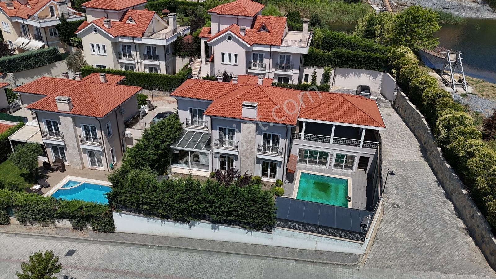 Arnavutköy Neo Gölpark İstanbul Kiralık 5+1 Havuzlu Villa - Görsel 3