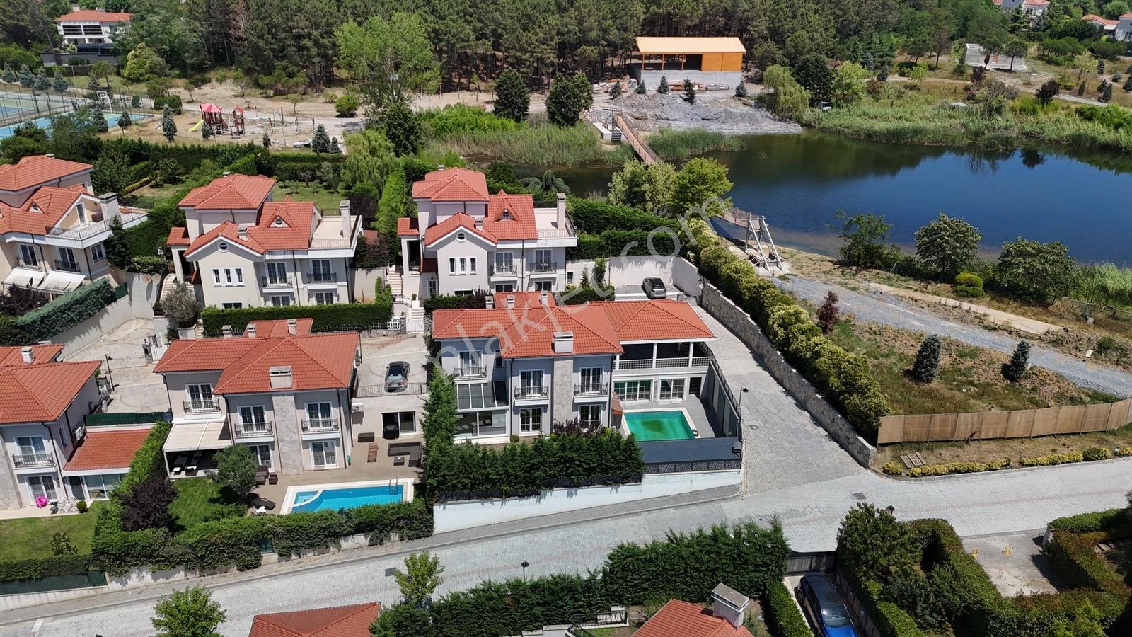 Arnavutköy Neo Gölpark İstanbul Kiralık 5+1 Havuzlu Villa - Görsel 18