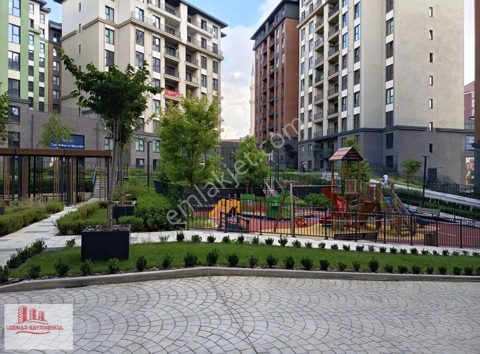 Uzemar'dan Beyoğlu E5 Uzerinde Kiralık(2+1) Yeni Okmeydanı