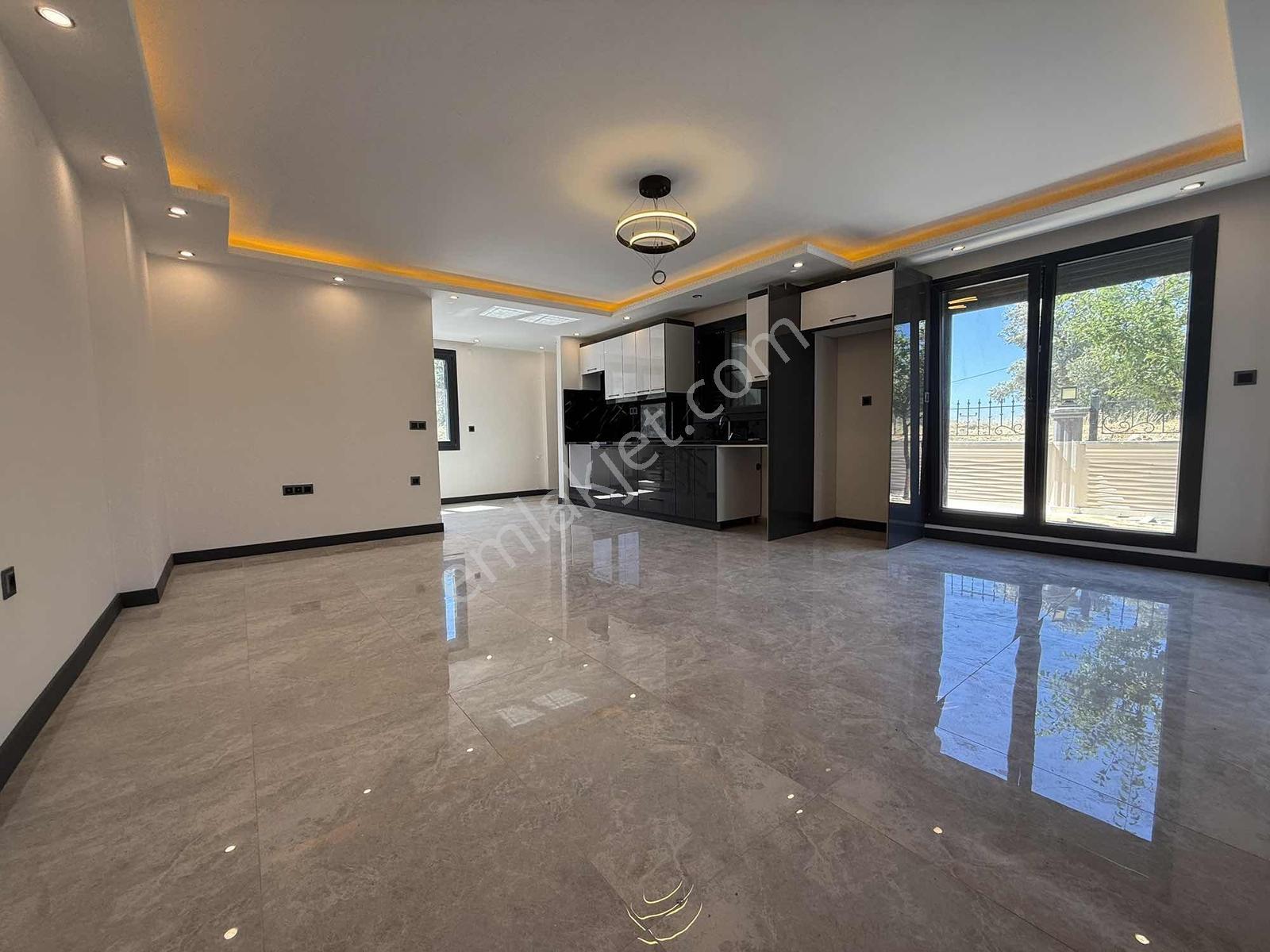 Pelitköy Sahilin De Plaja 150 Metre Forleks Villa - Görsel 32