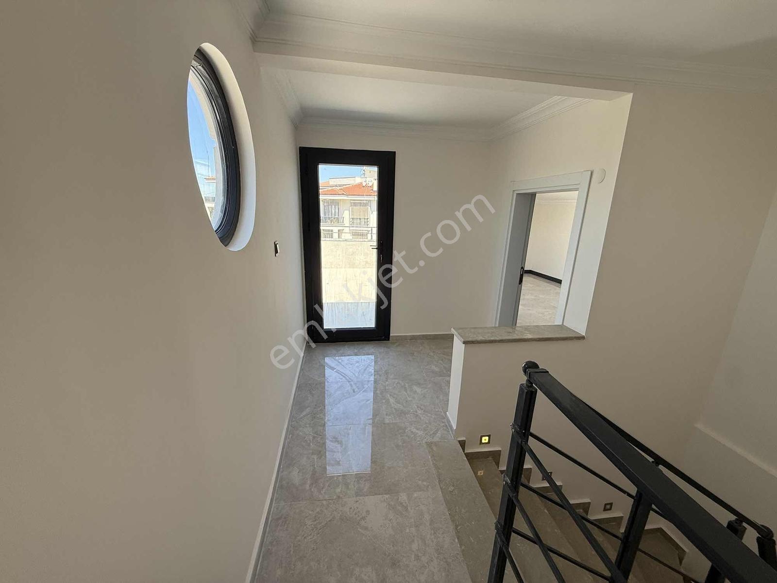 Pelitköy Sahilin De Plaja 150 Metre Forleks Villa - Görsel 29
