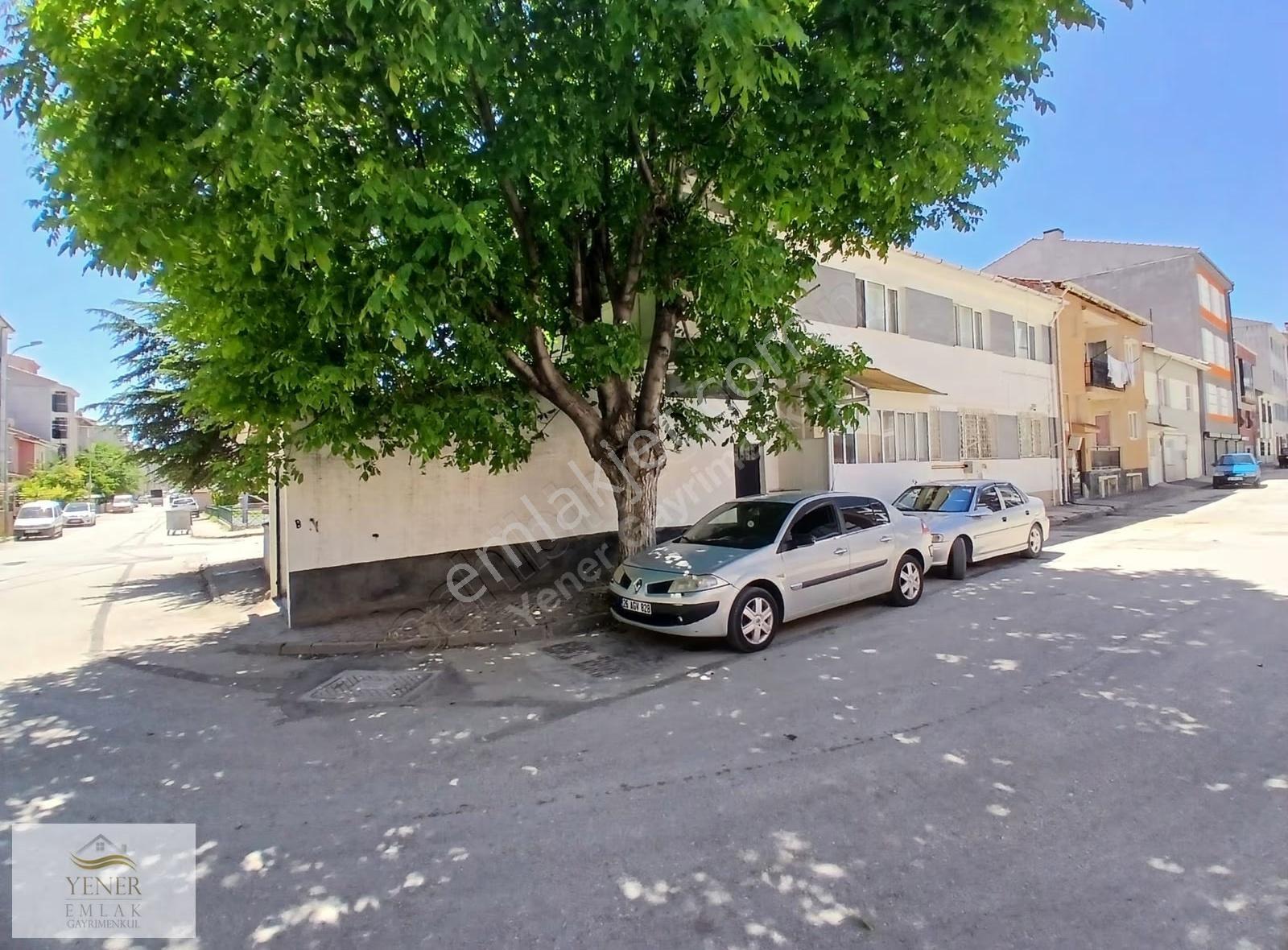 Emek Mahallesi'nde Satılık Müstakil Arsa Tapulu Bina