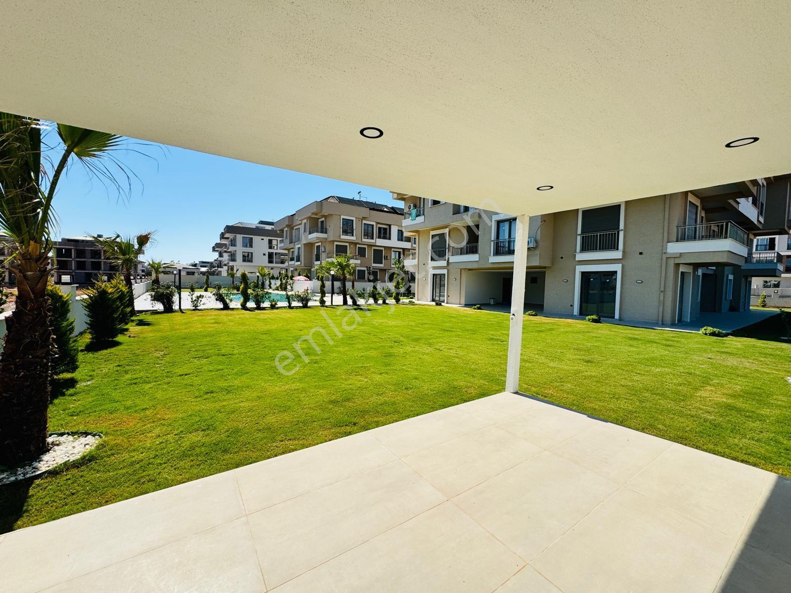 Didim'in Merkezinde Havuzlu Sitede Havuz Manzaralı 1+1 Daire - Görsel 8