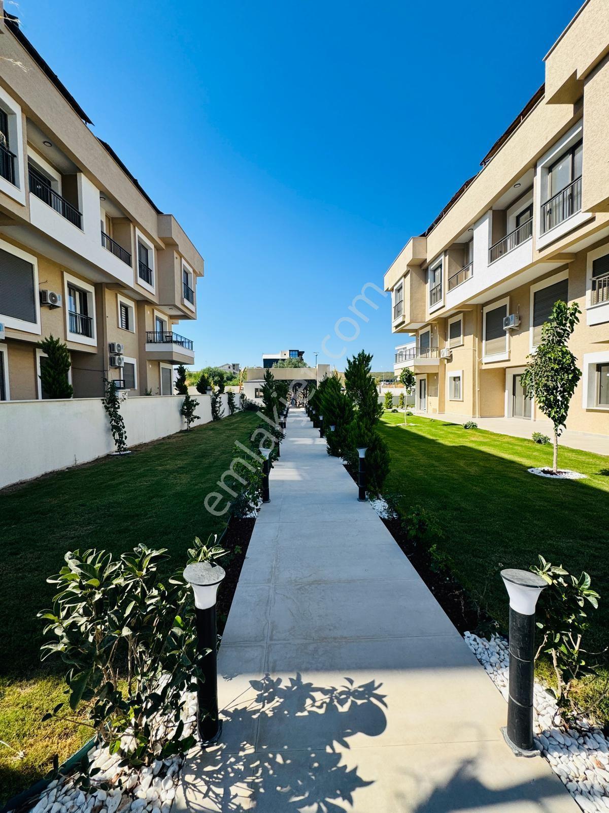 Didim'in Merkezinde Havuzlu Sitede Havuz Manzaralı 1+1 Daire - Görsel 12