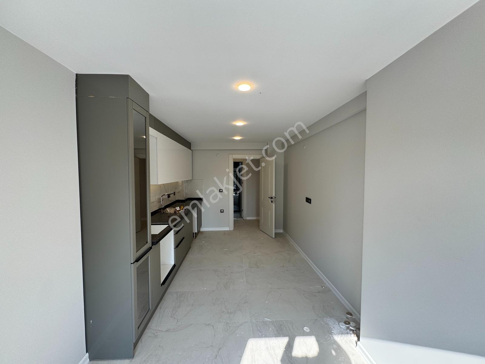 Apartment in İzmir - Daha fazla