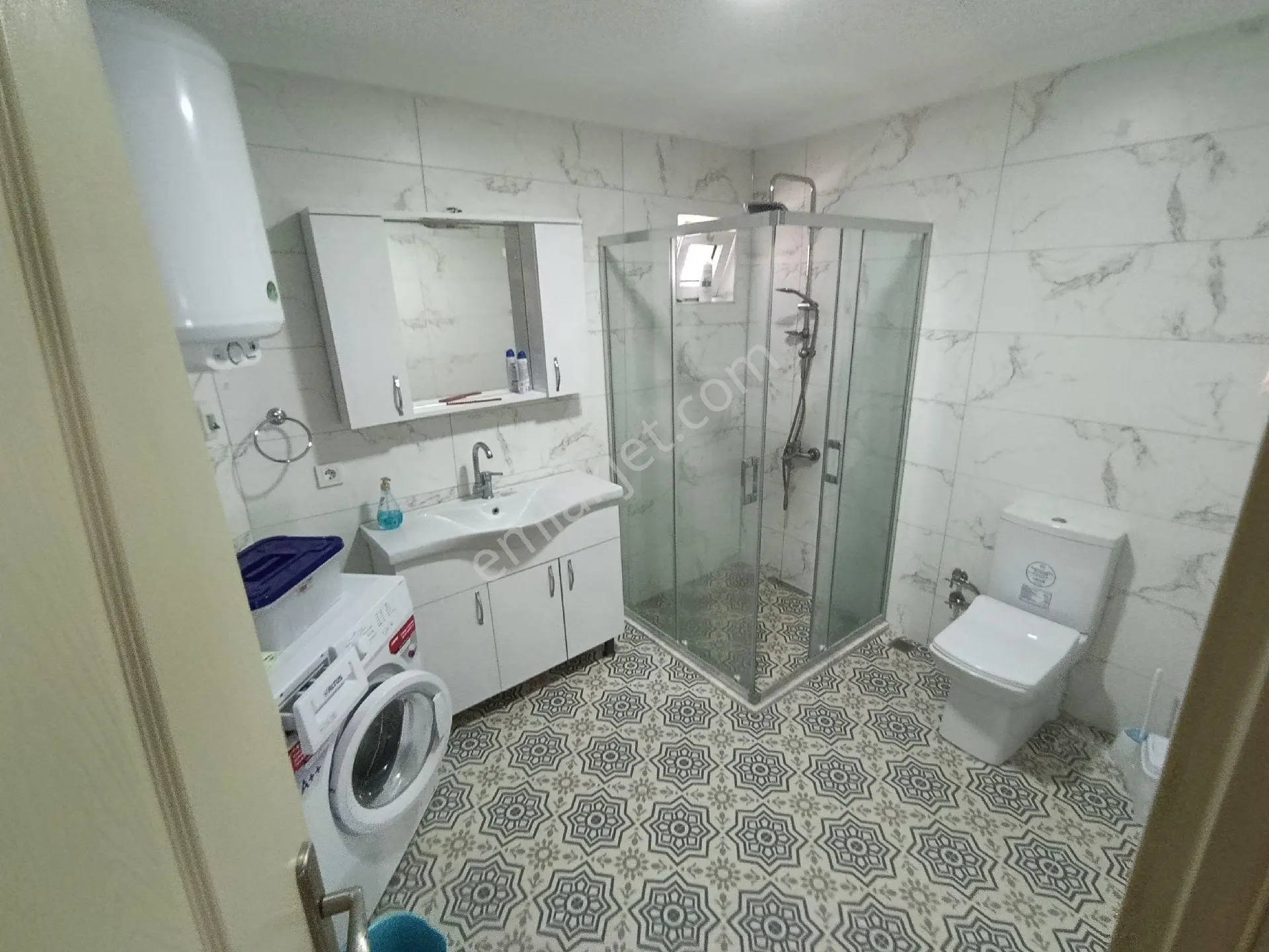 Taş Emlak'tan Plaja Yakın Kısmi Deniz Manzaralı Bakımlı Villa - Görsel 34