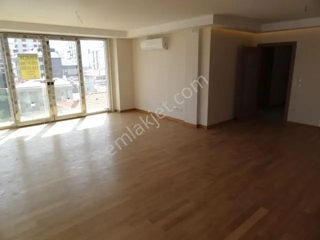 Caddebostan Sahil Tarafı Kombili Lüks Kiralık Daire 3+1,135m2. - Görsel 12