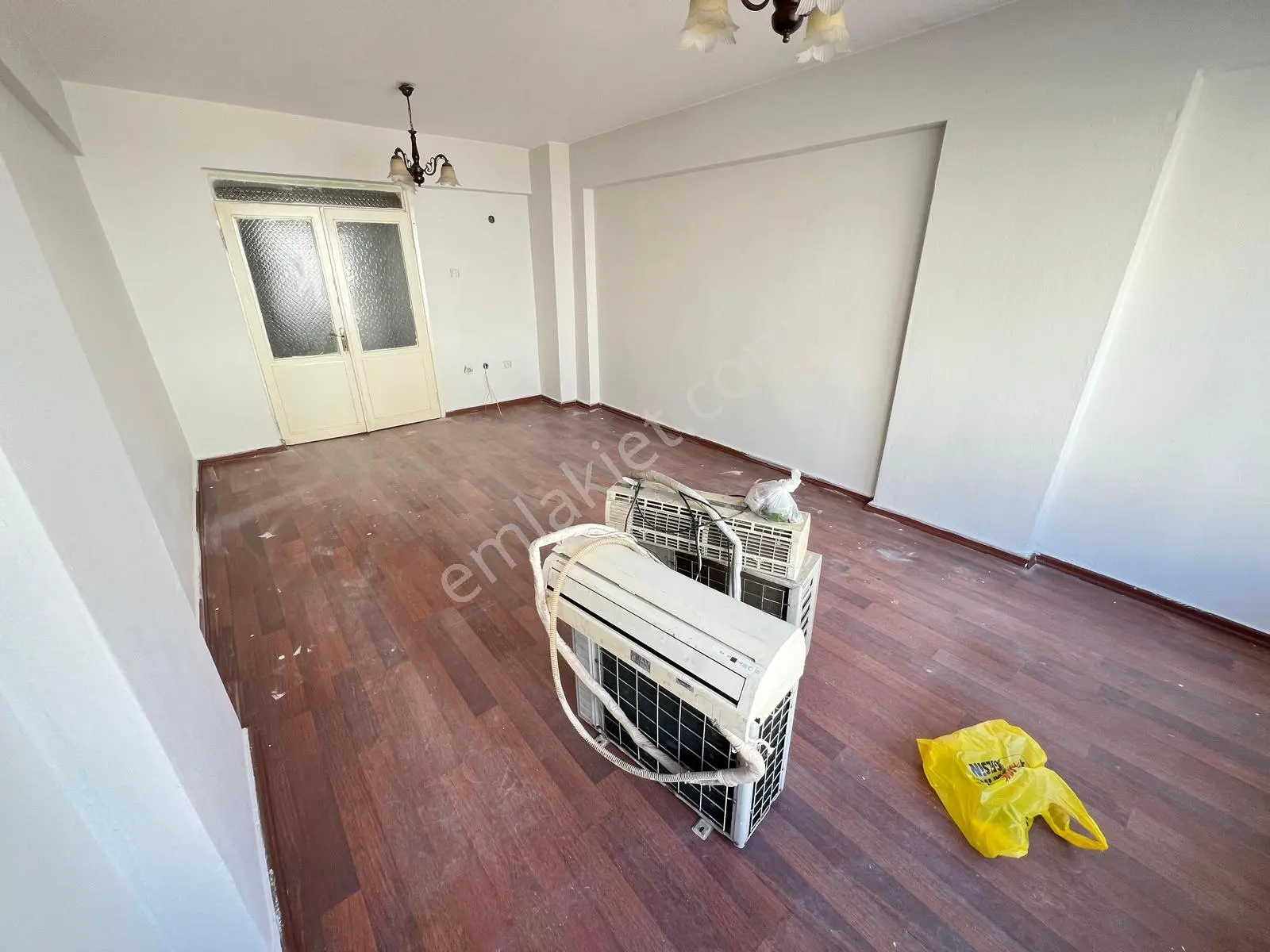 Ergünden Pirireiste Silifke Caddesi Üzeri Asasnörlü Satılık 3+1 - Görsel 3