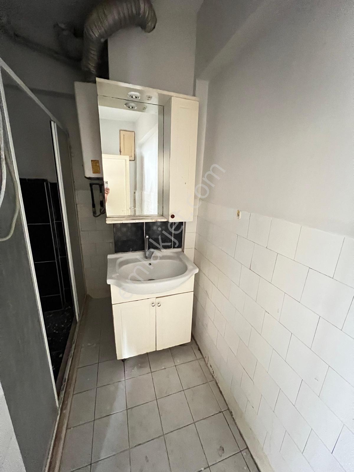 Ergünden Pirireiste Silifke Caddesi Üzeri Asasnörlü Satılık 3+1 - Görsel 31