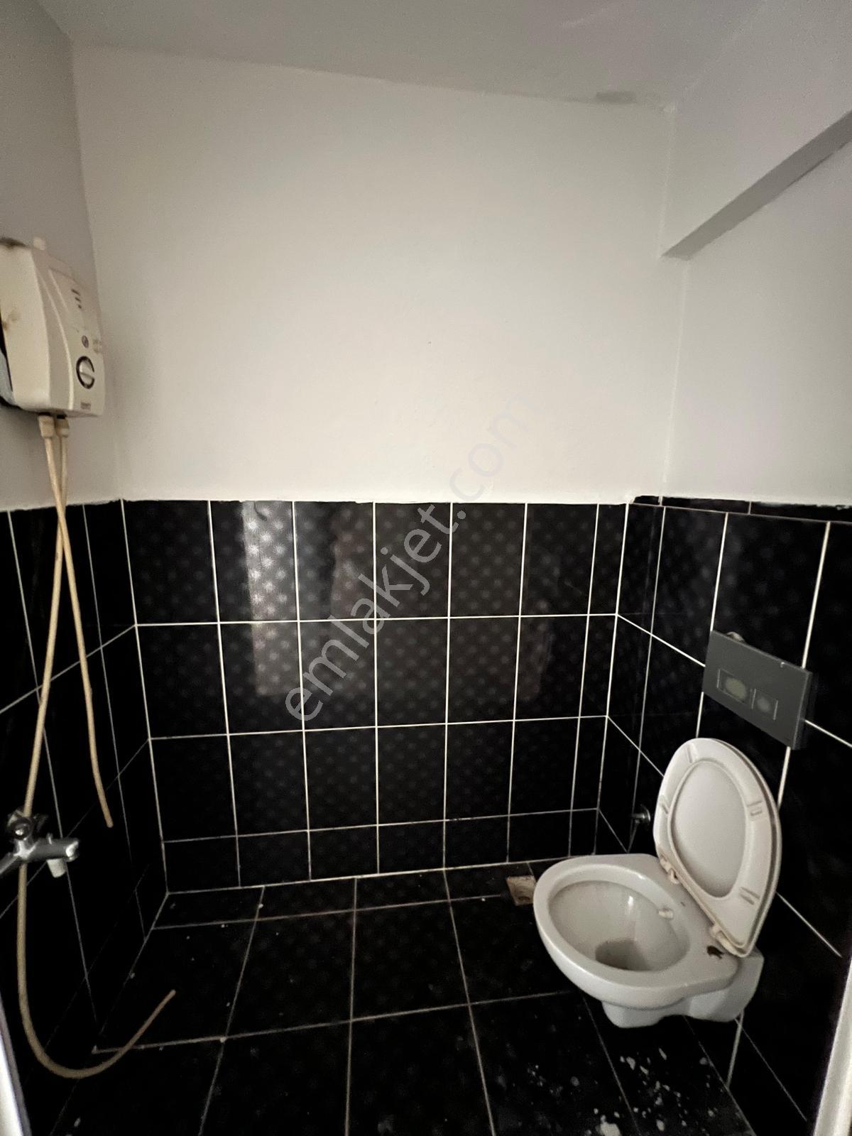 Ergünden Pirireiste Silifke Caddesi Üzeri Asasnörlü Satılık 3+1 - Görsel 32