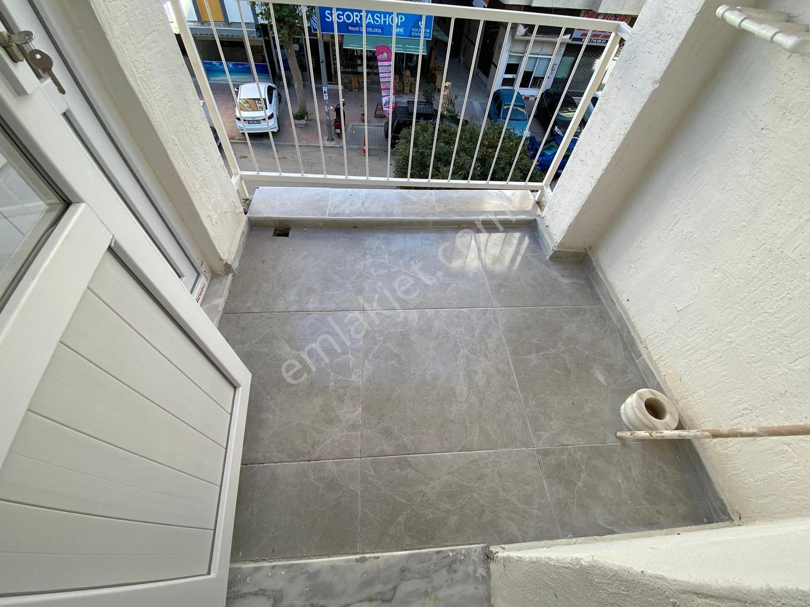 Ergünden Cumhuriyette İçi Yapalı Ara Kat Satılık 3+1 Daire - Görsel 10