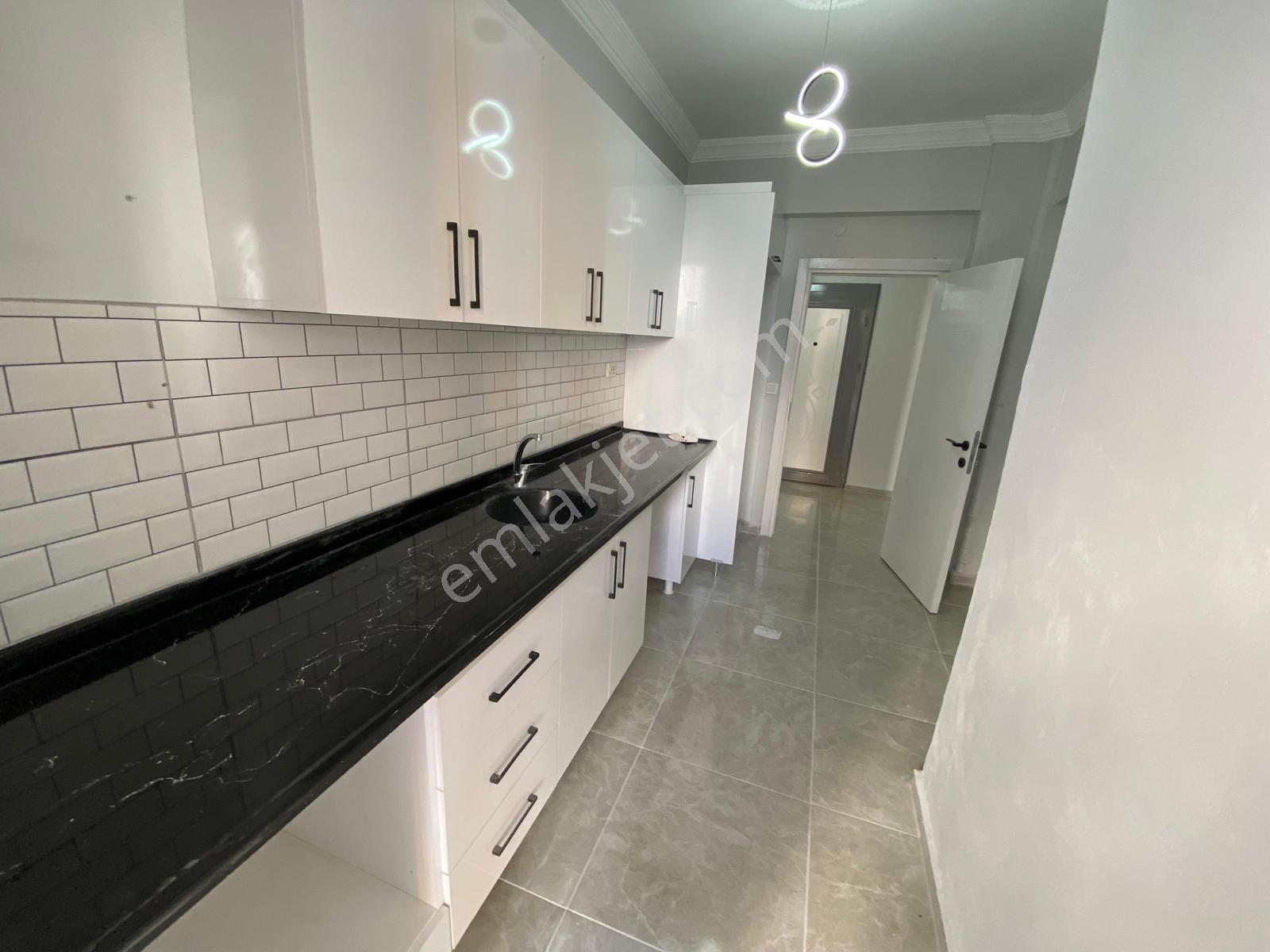 Ergünden Cumhuriyette İçi Yapalı Ara Kat Satılık 3+1 Daire - Görsel 22