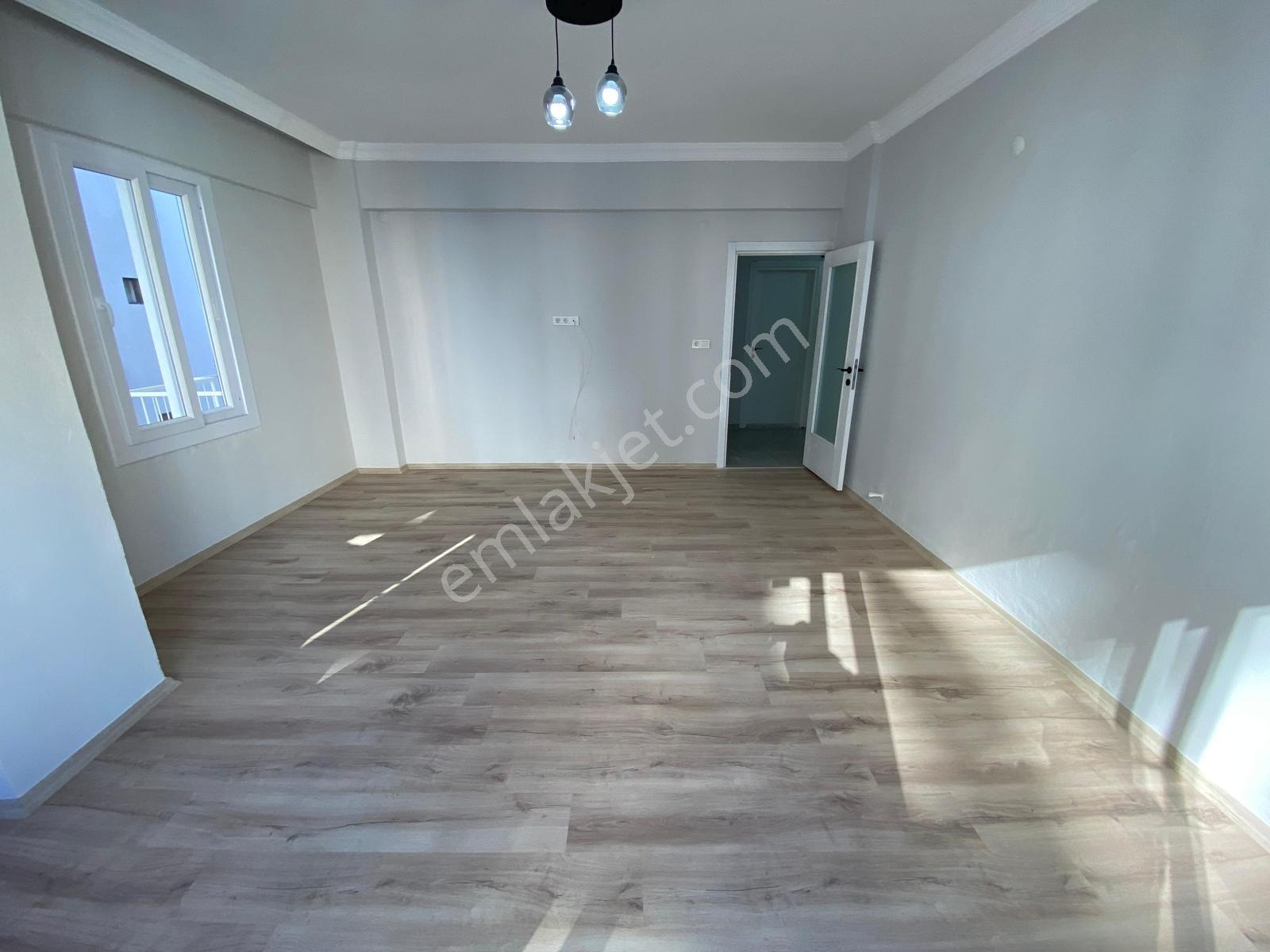 Ergünden Cumhuriyette İçi Yapalı Ara Kat Satılık 3+1 Daire - Görsel 24