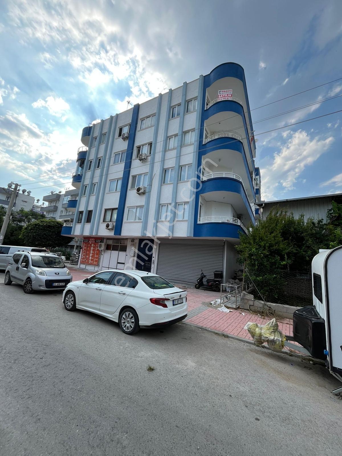 Ergünden Cumhuriyette Geniş Cepheleri Açık Doğalgazlı 3+1 Daire