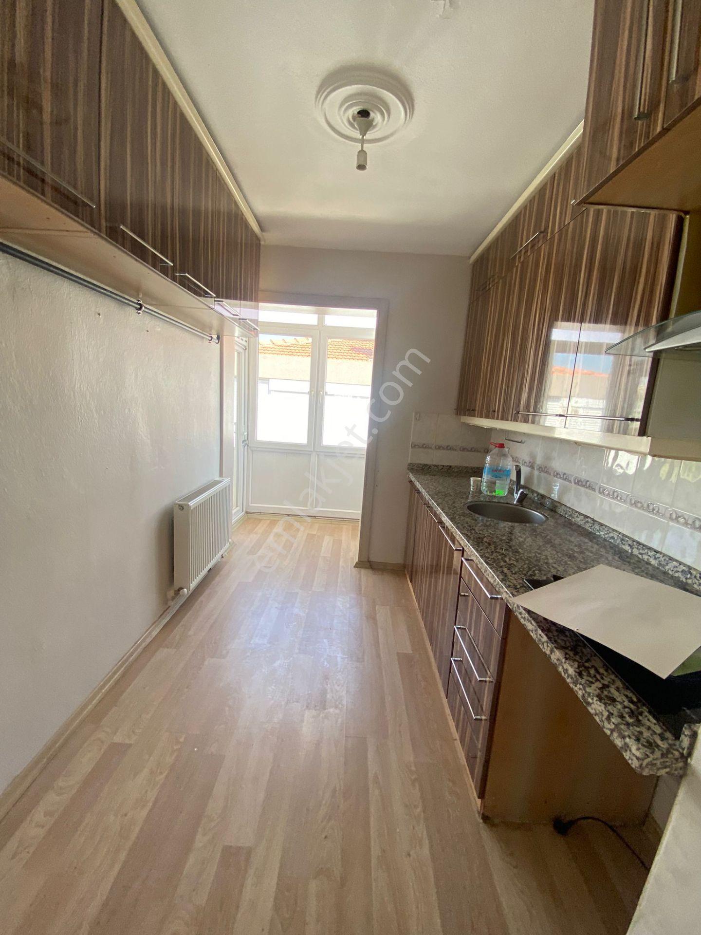 Buca Ecevit Parkı Yanı 3+1 115m2 D.gazlı Çift Balkonlu Daire - Görsel 5