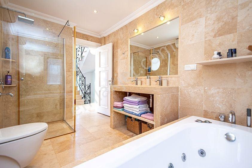 Alanya Konaklı'da Panoramik Deniz Manzaralı Full Eşyalı 4+1 Lüks Villa - Görsel 30
