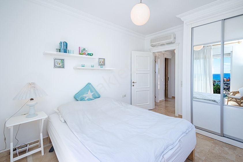 Alanya Konaklı'da Panoramik Deniz Manzaralı Full Eşyalı 4+1 Lüks Villa - Görsel 18