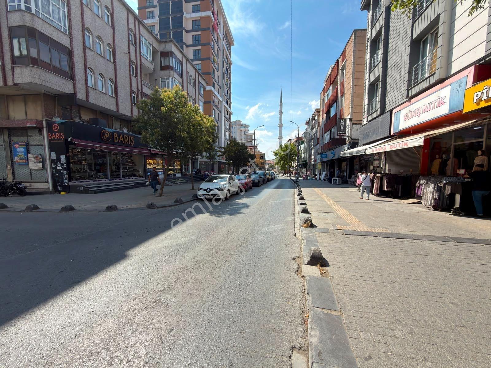 Güneşli Üsküp Caddesi'nde Tabela Değeri Yüksek Satılık Dükkan - Görsel 27