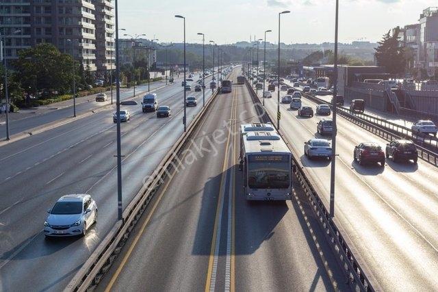 Alban'dan Metrobüsün Dibinde Butik Sitede Kiralık 1+1 Düz Giriş - Görsel 11