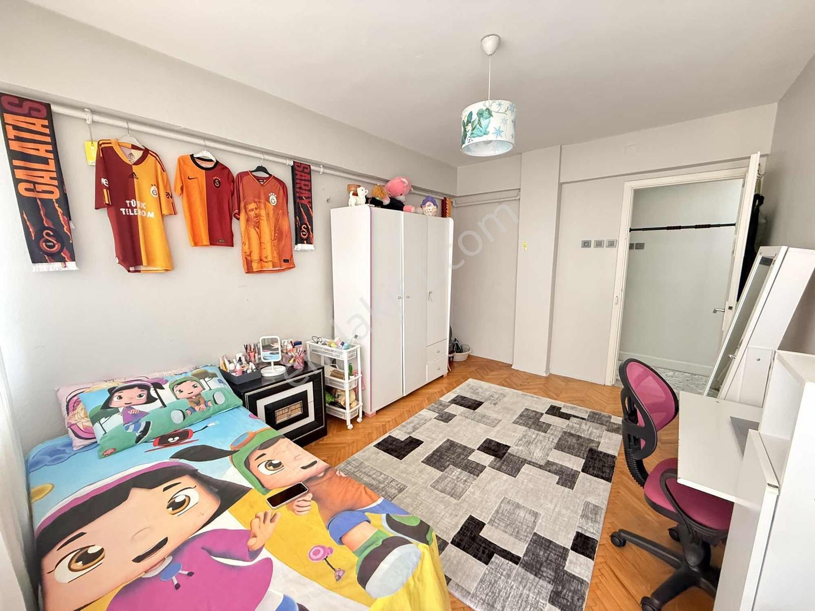 Bm Real Estate Gazcılar Cadde Üzerinde Satılık 120 M2 Daire - Görsel 14