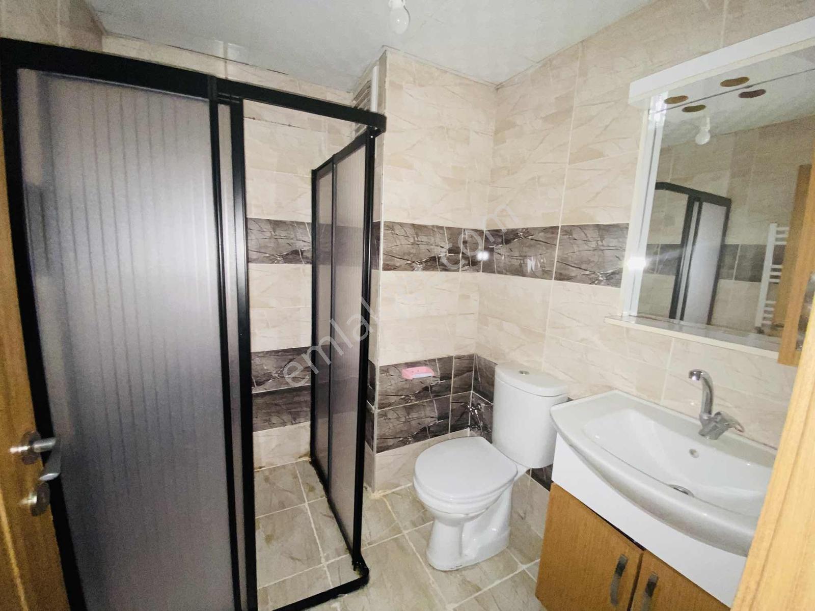 Üçevler Mahallesinde 1+1 Kiralık Daire - Görsel 4