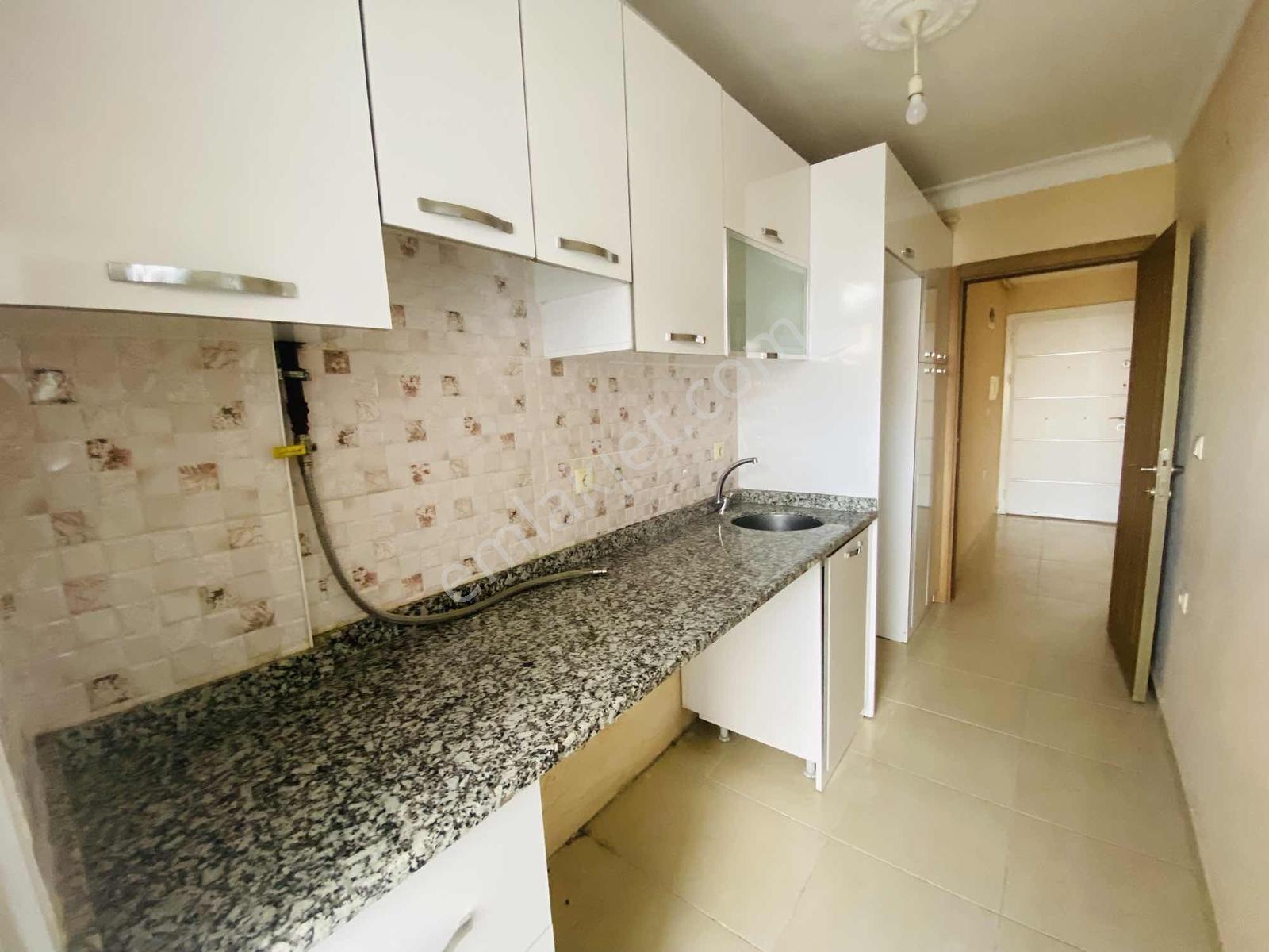 Üçevler Mahallesinde 1+1 Kiralık Daire - Görsel 8
