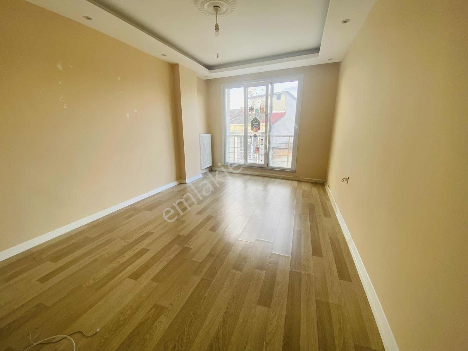Üçevler Mahallesinde 1+1 Kiralık Daire