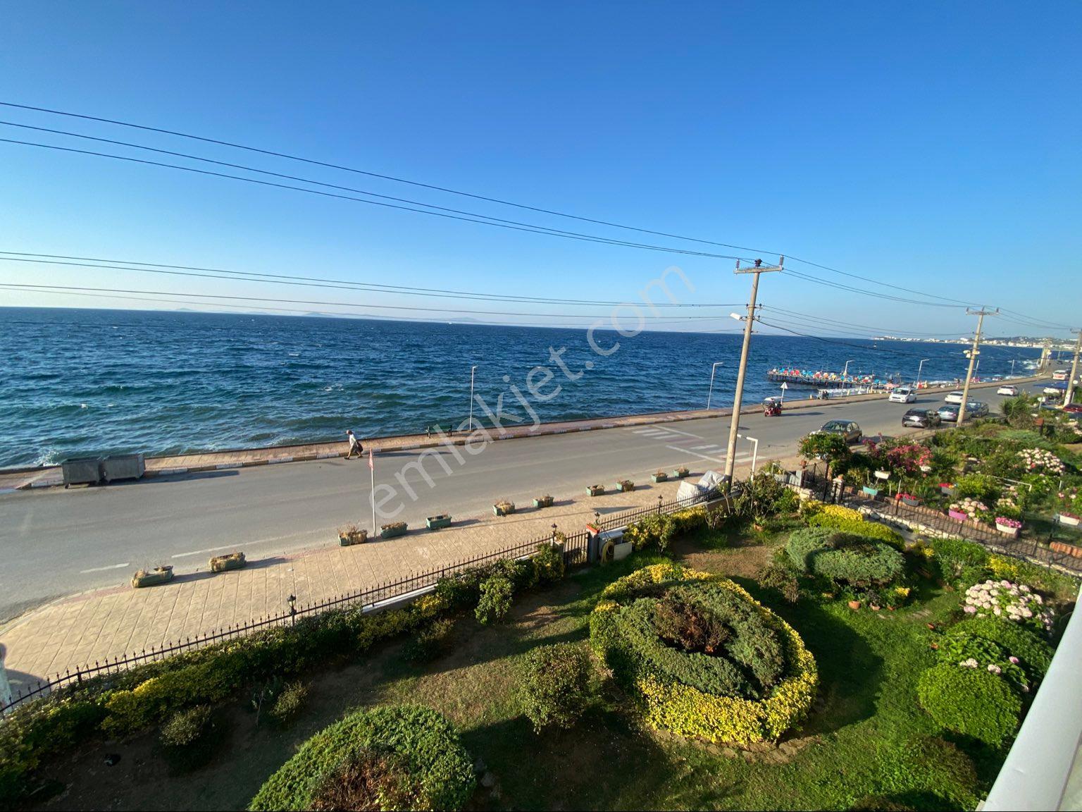 Çınarcık Karpuzderede Denize Sıfır 2+1 2. Kat 130 M2 Muhteşem Satılık Daire