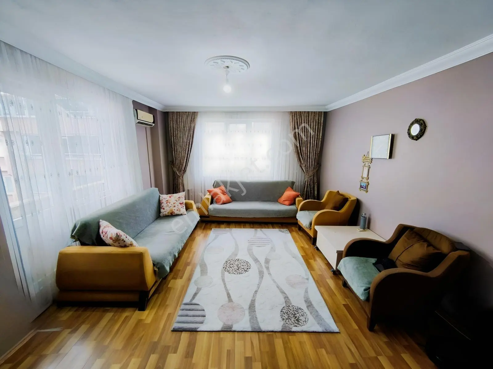 Canik Karşıyaka Mahallesinde Merkezi Konumda Satılık 4+1 Dubleks