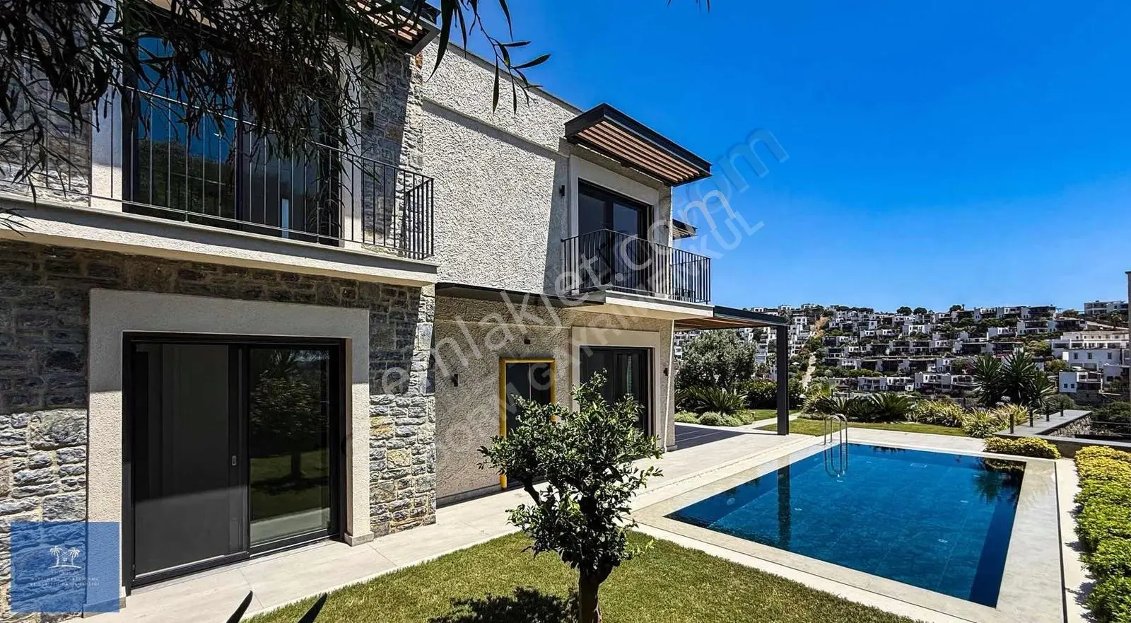 Gümüşlük'te Denize Yakın Özel Tasarım Sıfır Modern Satılık Villa - Görsel 3