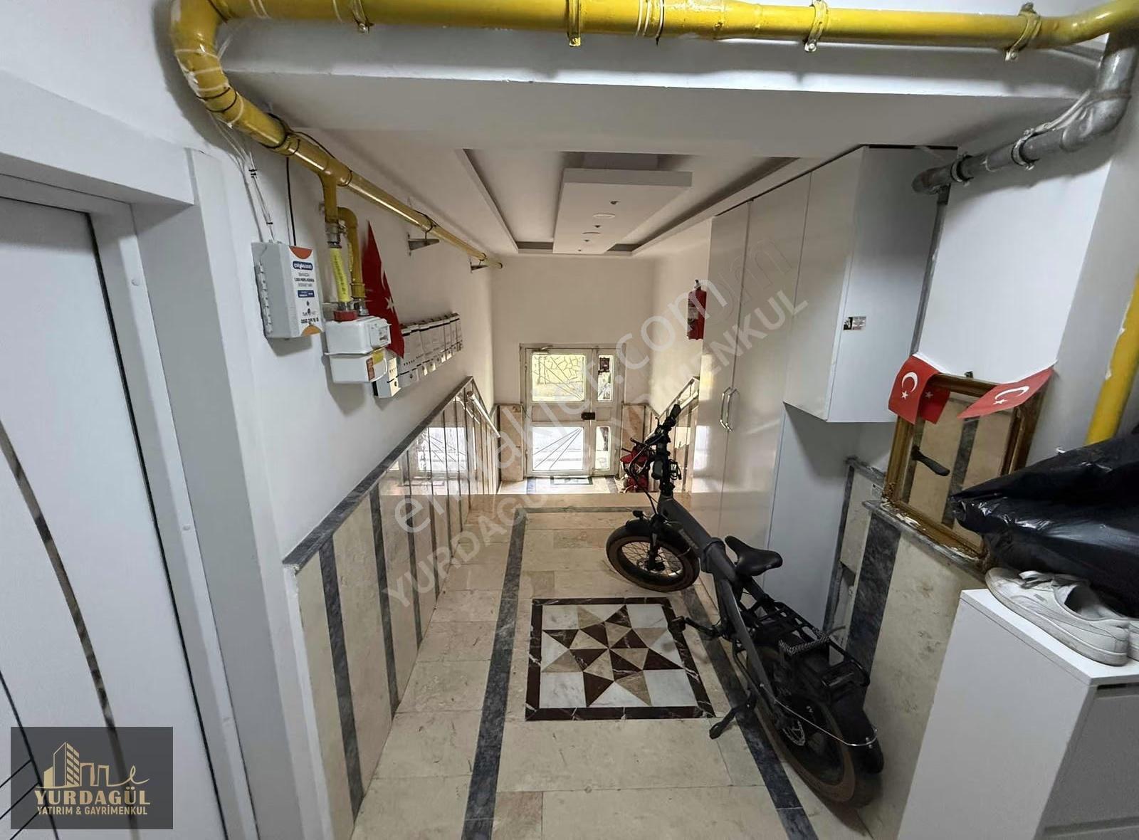 Büyükdere'de Ara Kat,full Yapılı,8 Yıllık,geniş,çift Cepheli 2+1 - Görsel 33