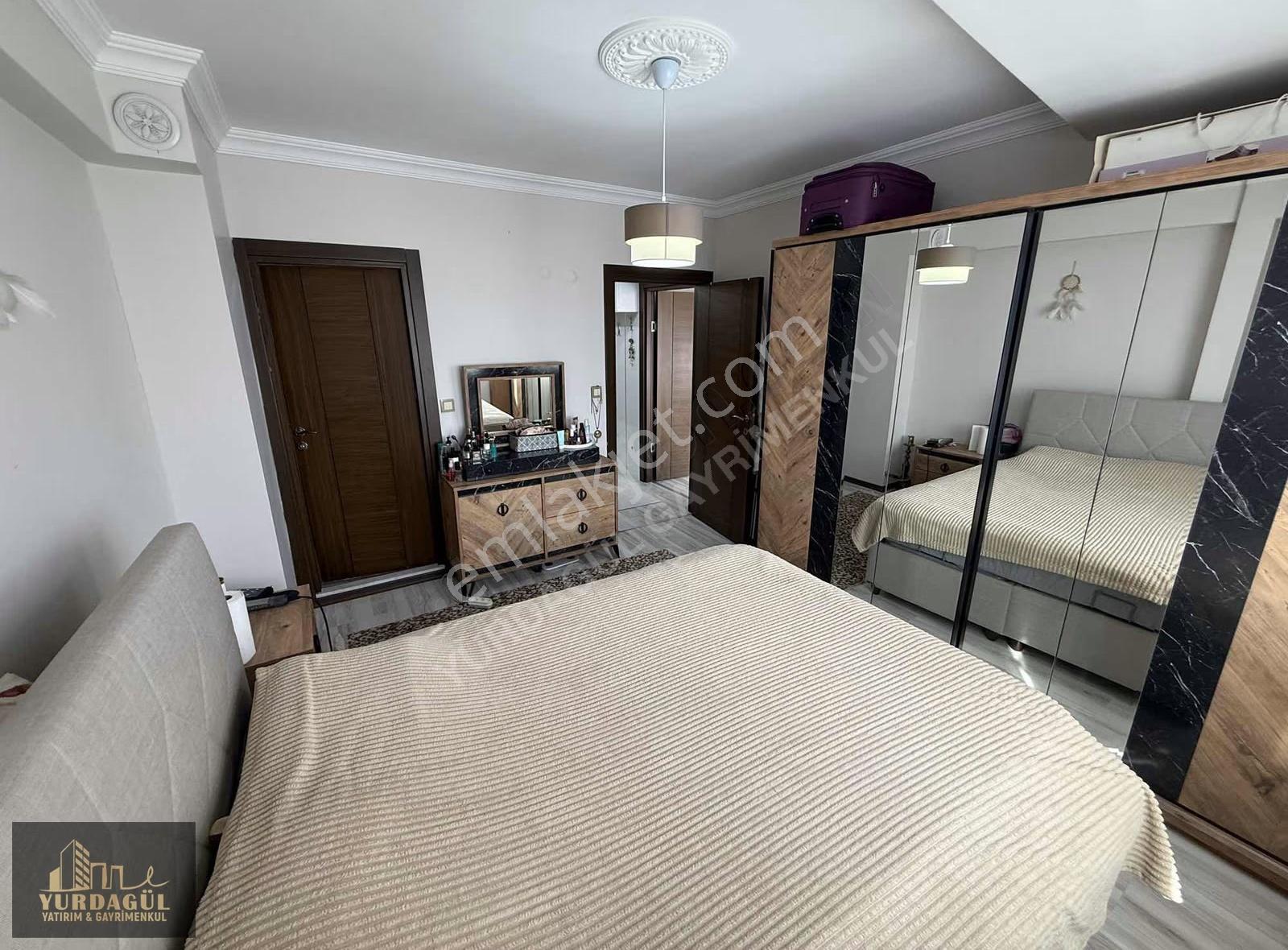 Büyükdere'de Ara Kat,full Yapılı,8 Yıllık,geniş,çift Cepheli 2+1 - Görsel 24