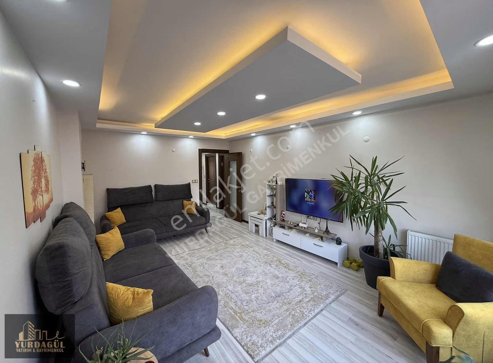 Büyükdere'de Ara Kat,full Yapılı,8 Yıllık,geniş,çift Cepheli 2+1 - Görsel 2