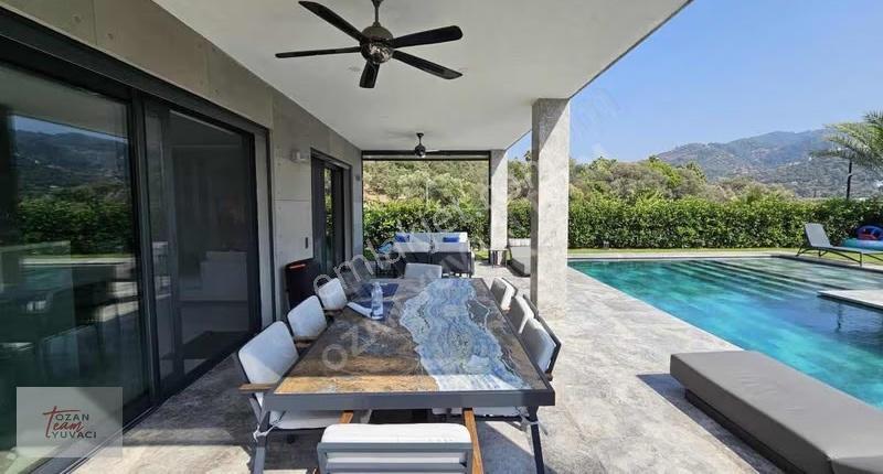 Yalıkavak'ta Satılıktek Katlı, Tam Müstakil Villa, 975m² Arsa, - Görsel 2